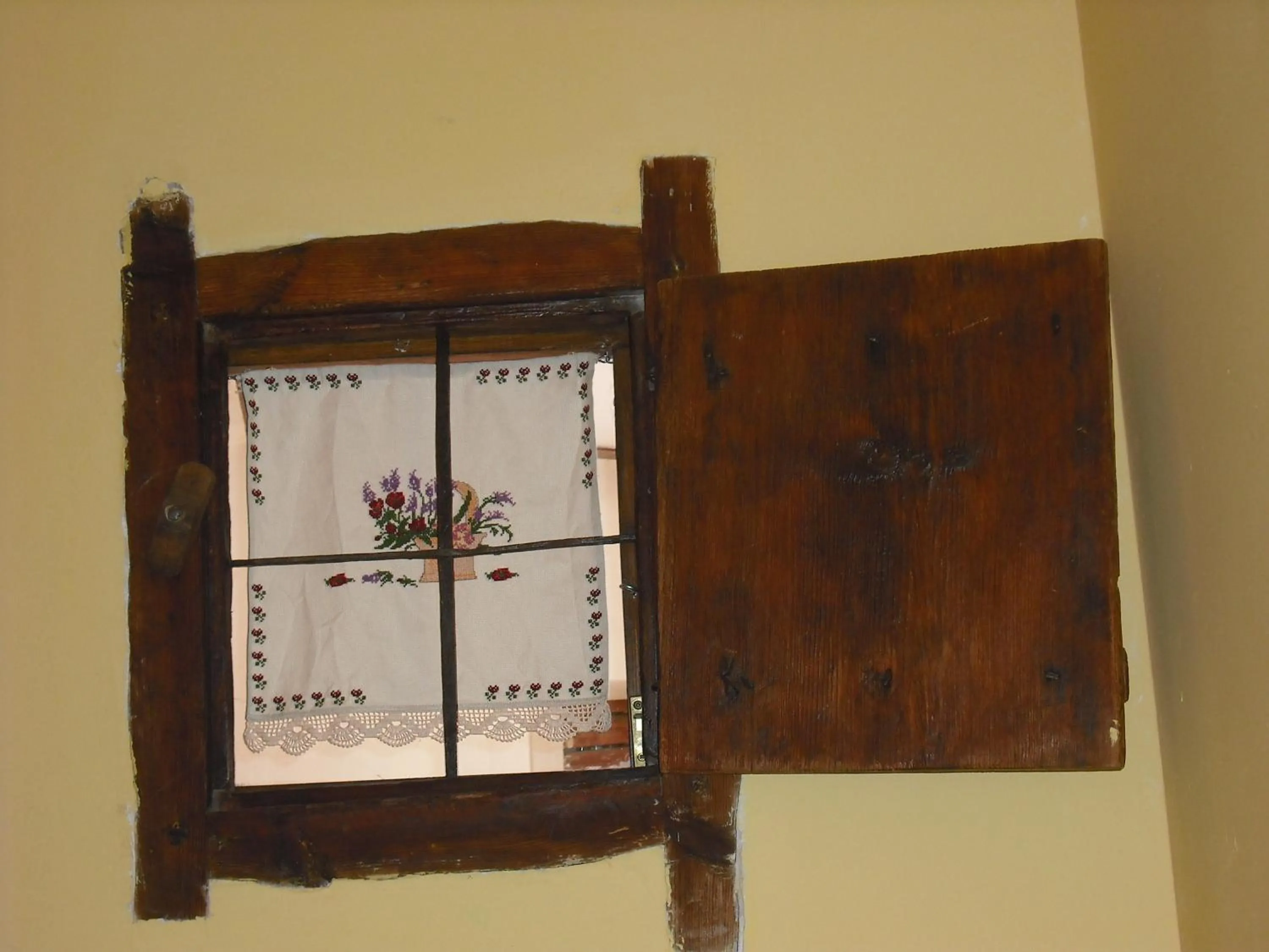 Decorative detail in Casa de Oria