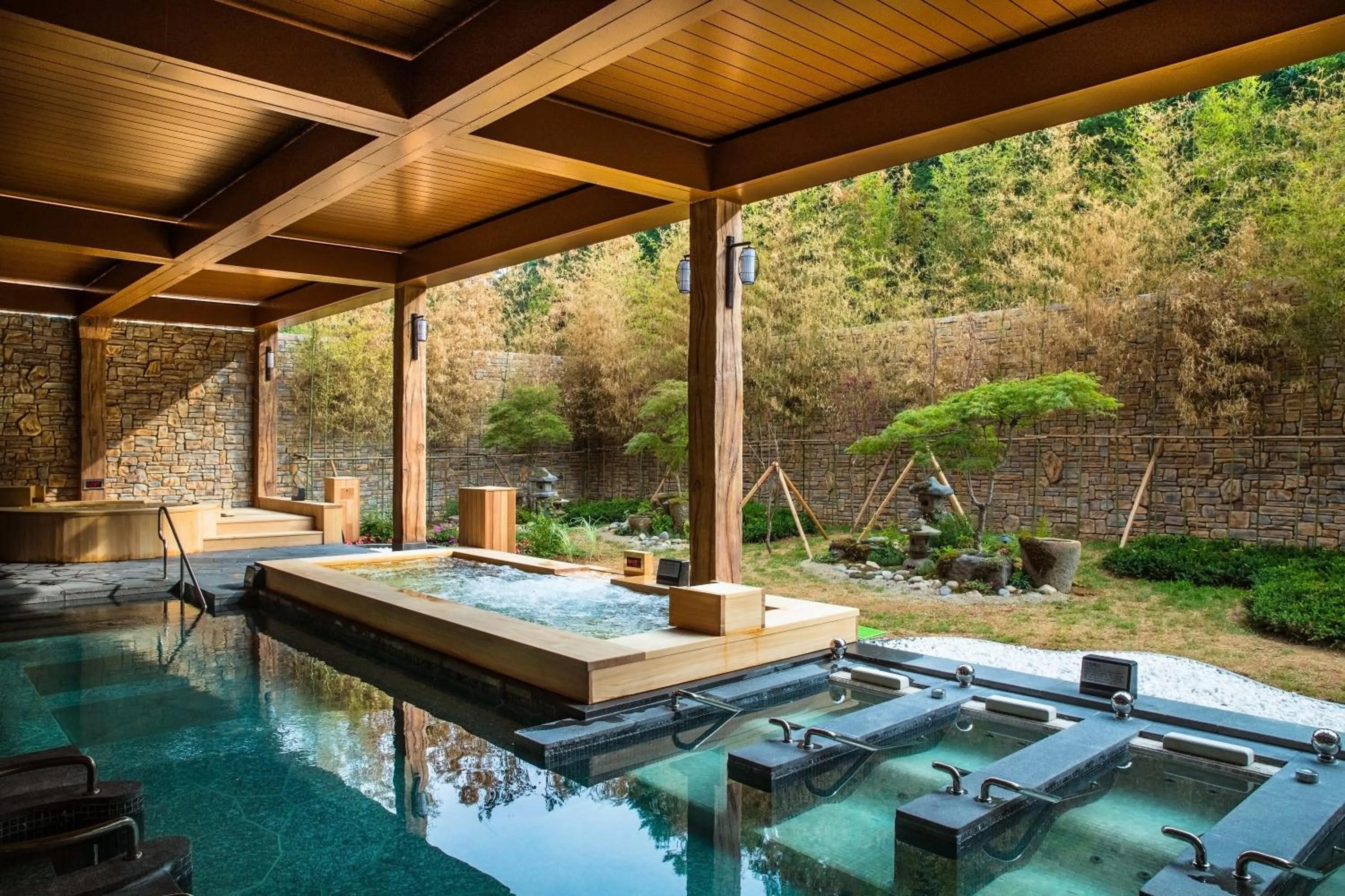 Sono Belle Cheongsong