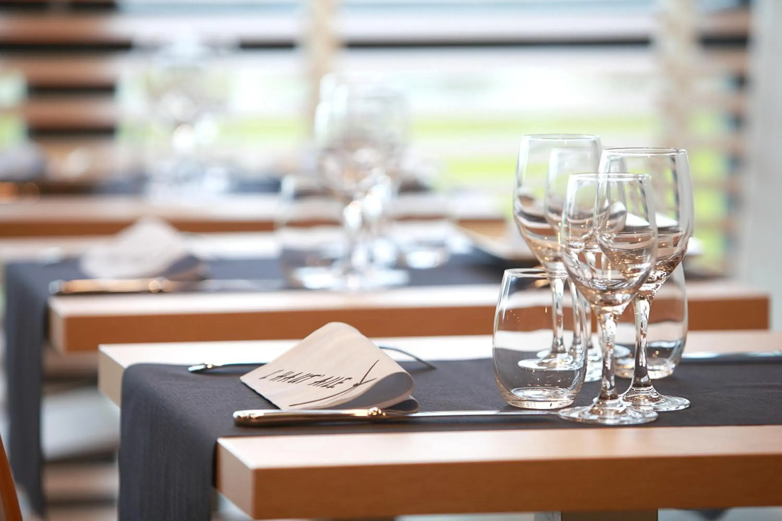 Restaurant/places to eat in The Originals City, L'Haut' Aile, Coquelles-Calais Tunnel s/Manche L'HAUTAILE Restaurant/places to eat in The Originals City, L'Haut' Aile, Coquelles-Calais Tunnel s/Manche L'HAUTAILE