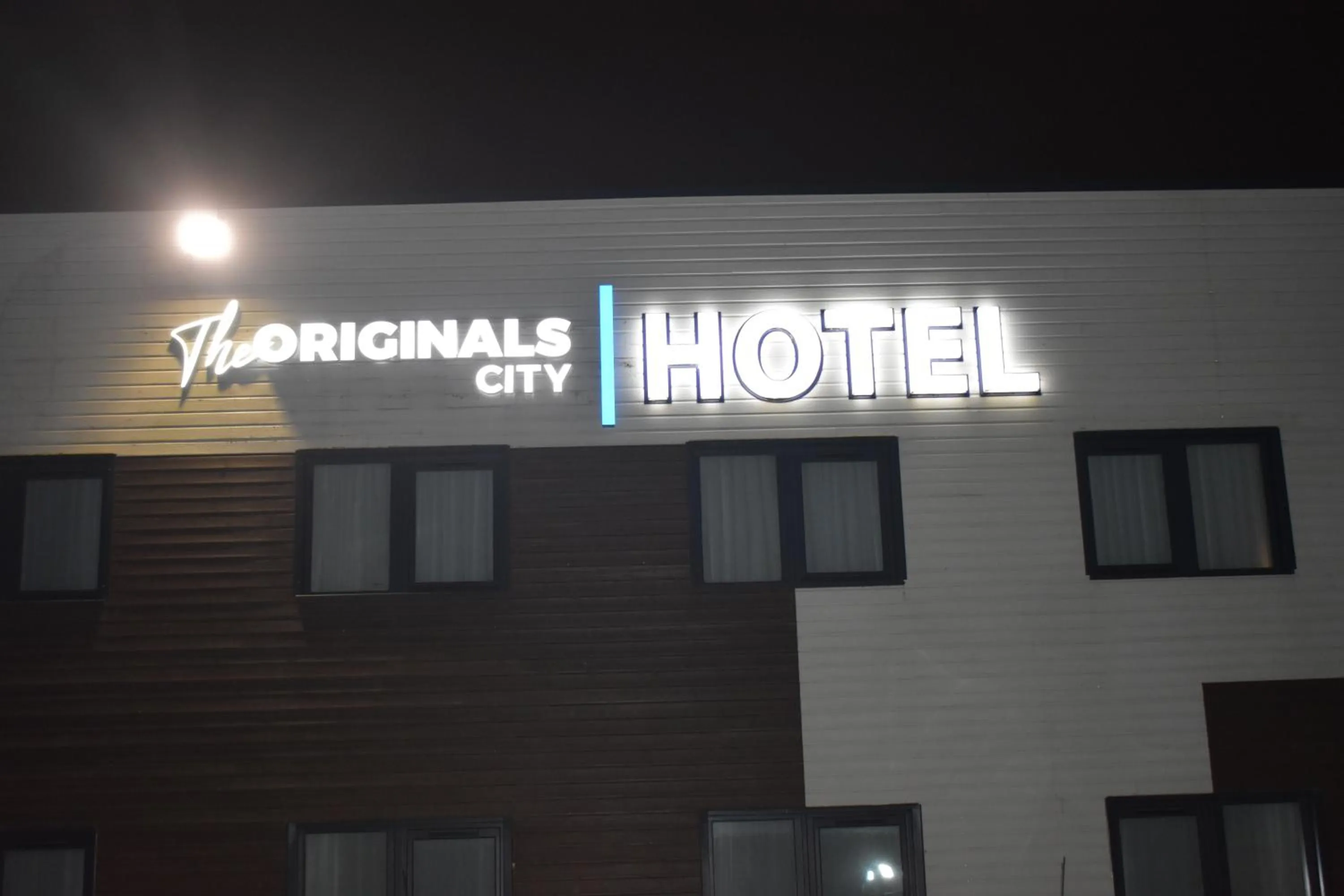 Property building in The Originals City, L'Haut' Aile, Coquelles-Calais Tunnel s/Manche L'HAUTAILE