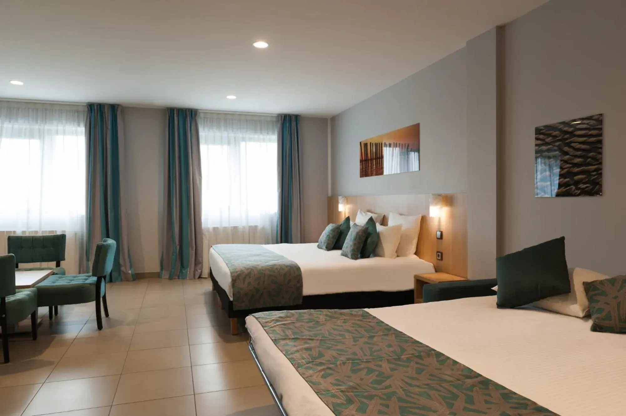 Family Room in The Originals City, L'Haut' Aile, Coquelles-Calais Tunnel s/Manche L'HAUTAILE Family Room in The Originals City, L'Haut' Aile, Coquelles-Calais Tunnel s/Manche L'HAUTAILE