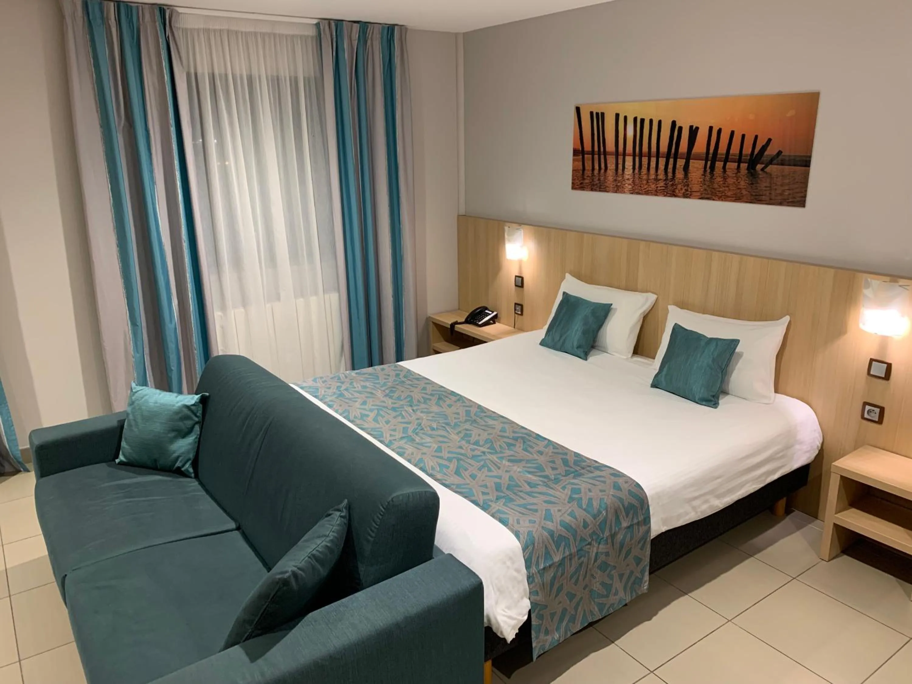 Bed in The Originals City, L'Haut' Aile, Coquelles-Calais Tunnel s/Manche L'HAUTAILE