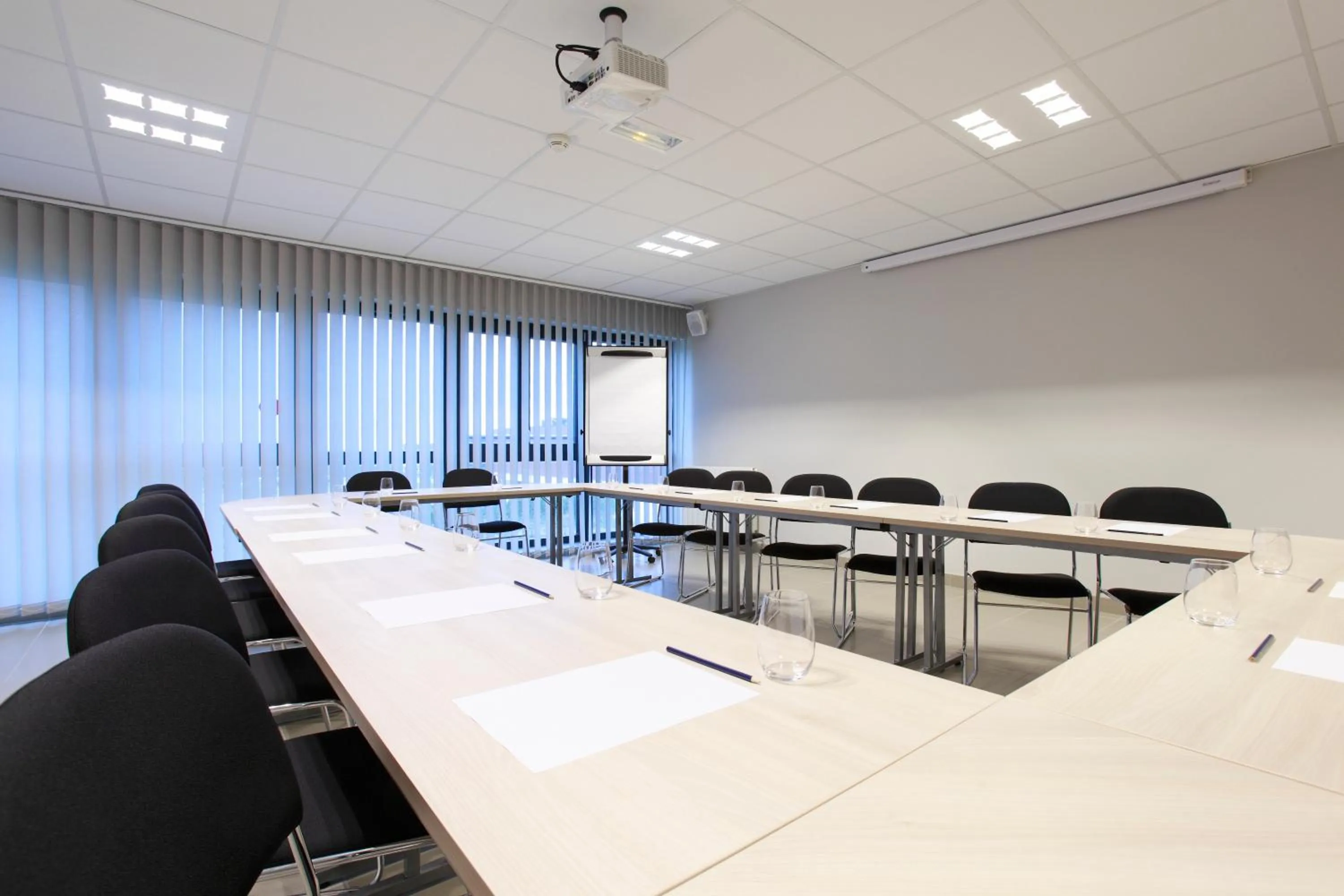 Business facilities in The Originals City, L'Haut' Aile, Coquelles-Calais Tunnel s/Manche L'HAUTAILE