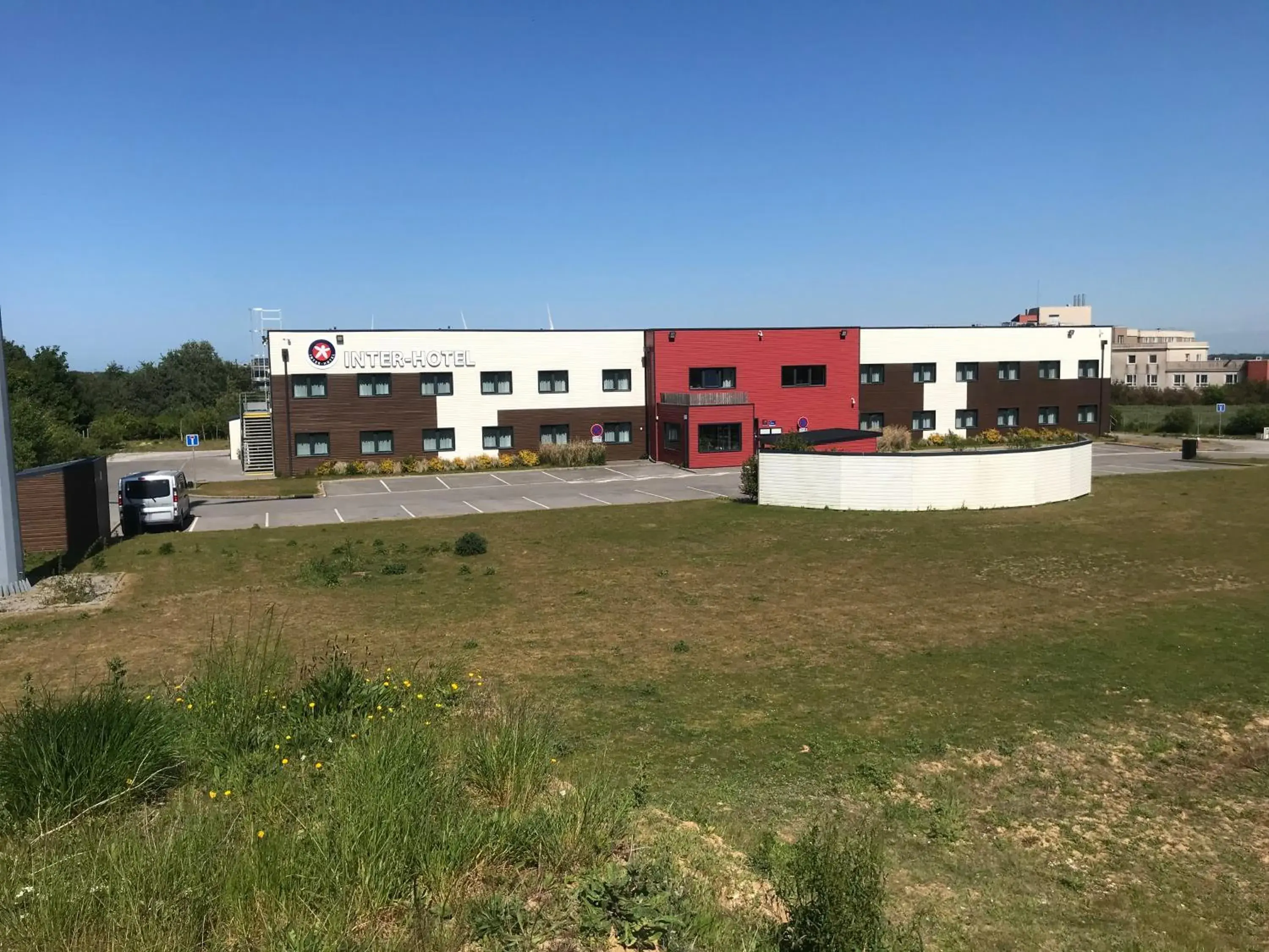 Facade/entrance in The Originals City, L'Haut' Aile, Coquelles-Calais Tunnel s/Manche L'HAUTAILE Facade/entrance in The Originals City, L'Haut' Aile, Coquelles-Calais Tunnel s/Manche L'HAUTAILE
