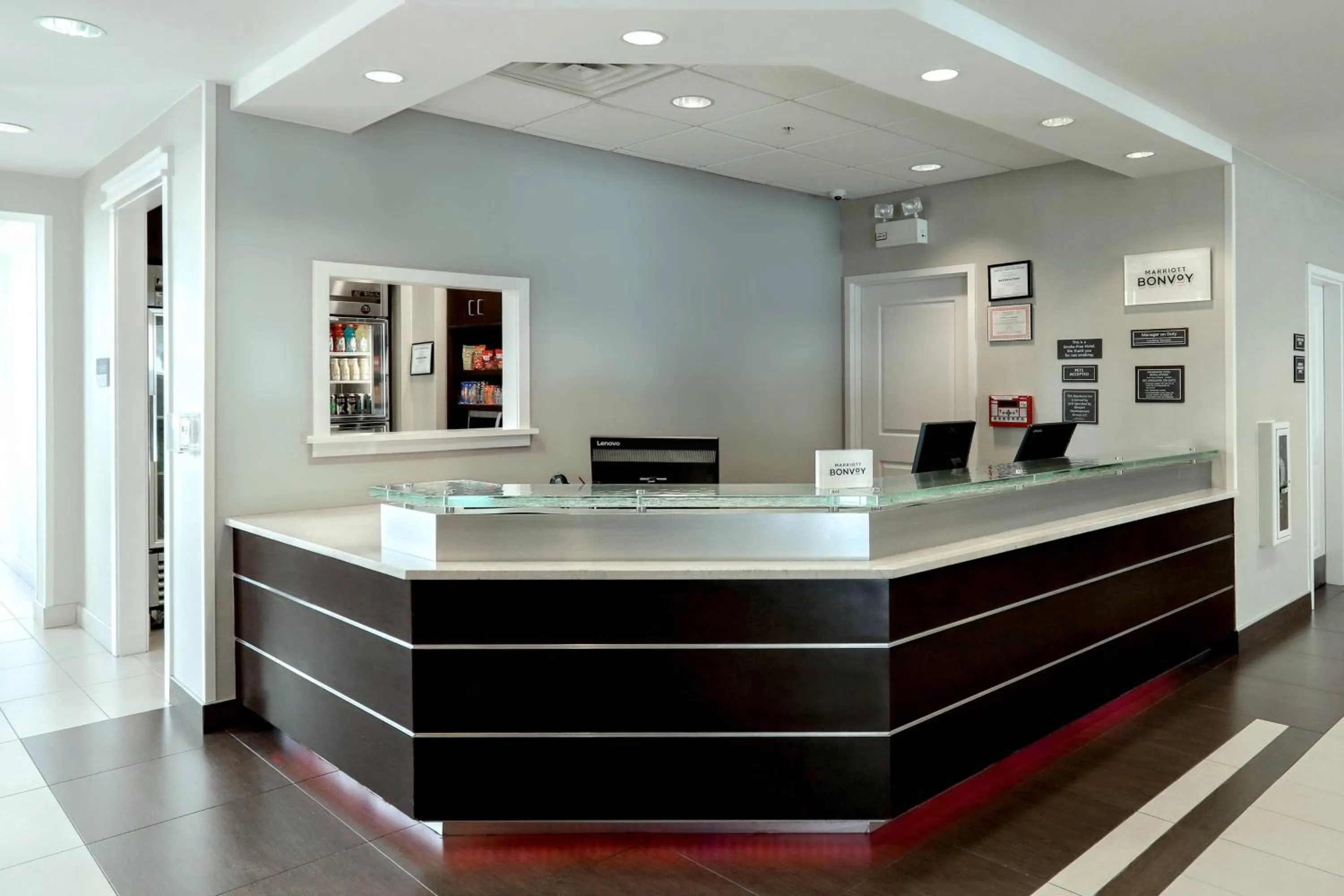 Lobby or reception in Residence Inn by Marriott Woodbridge Edison/Raritan Center