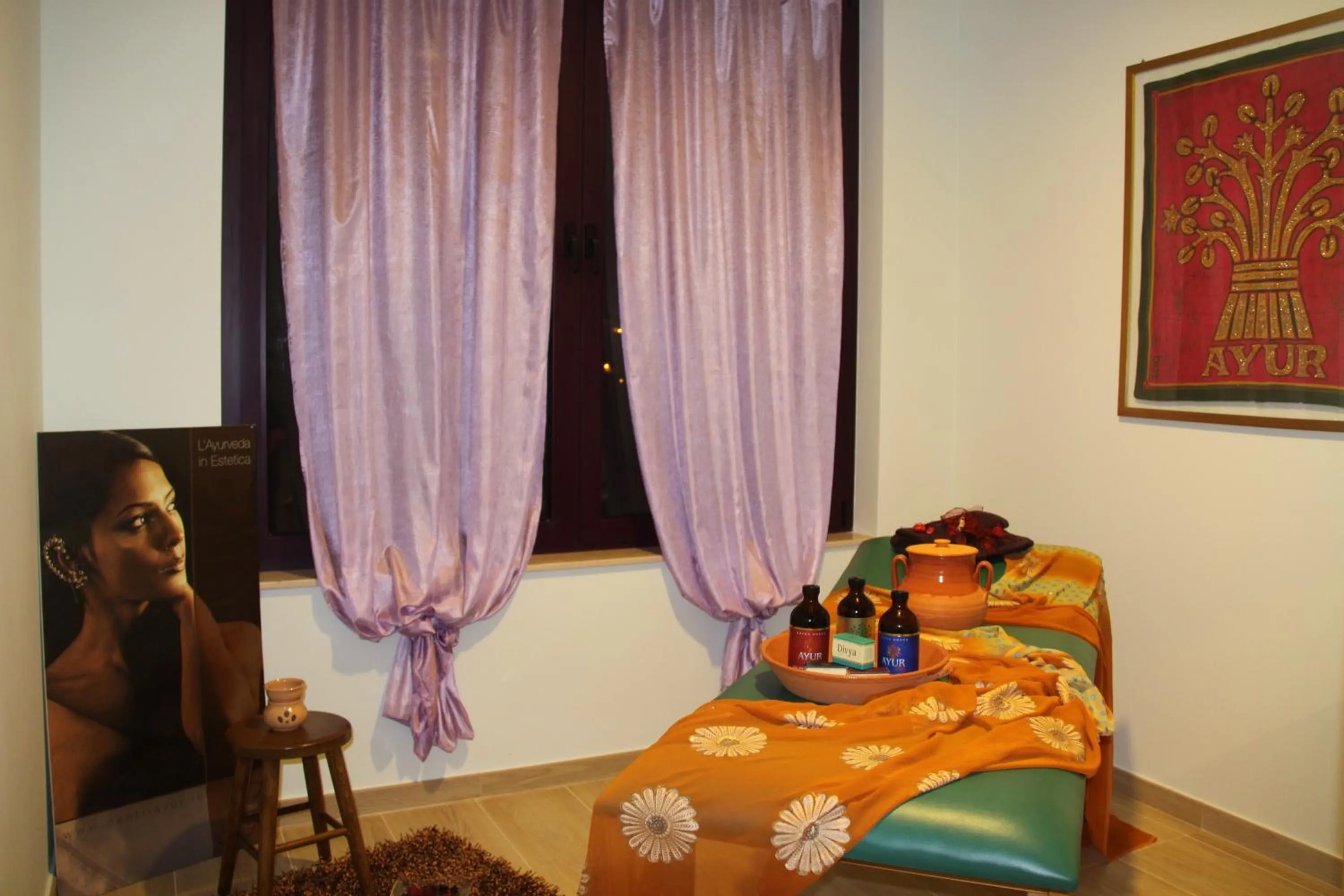 Massage, Bed in Domus Hotel