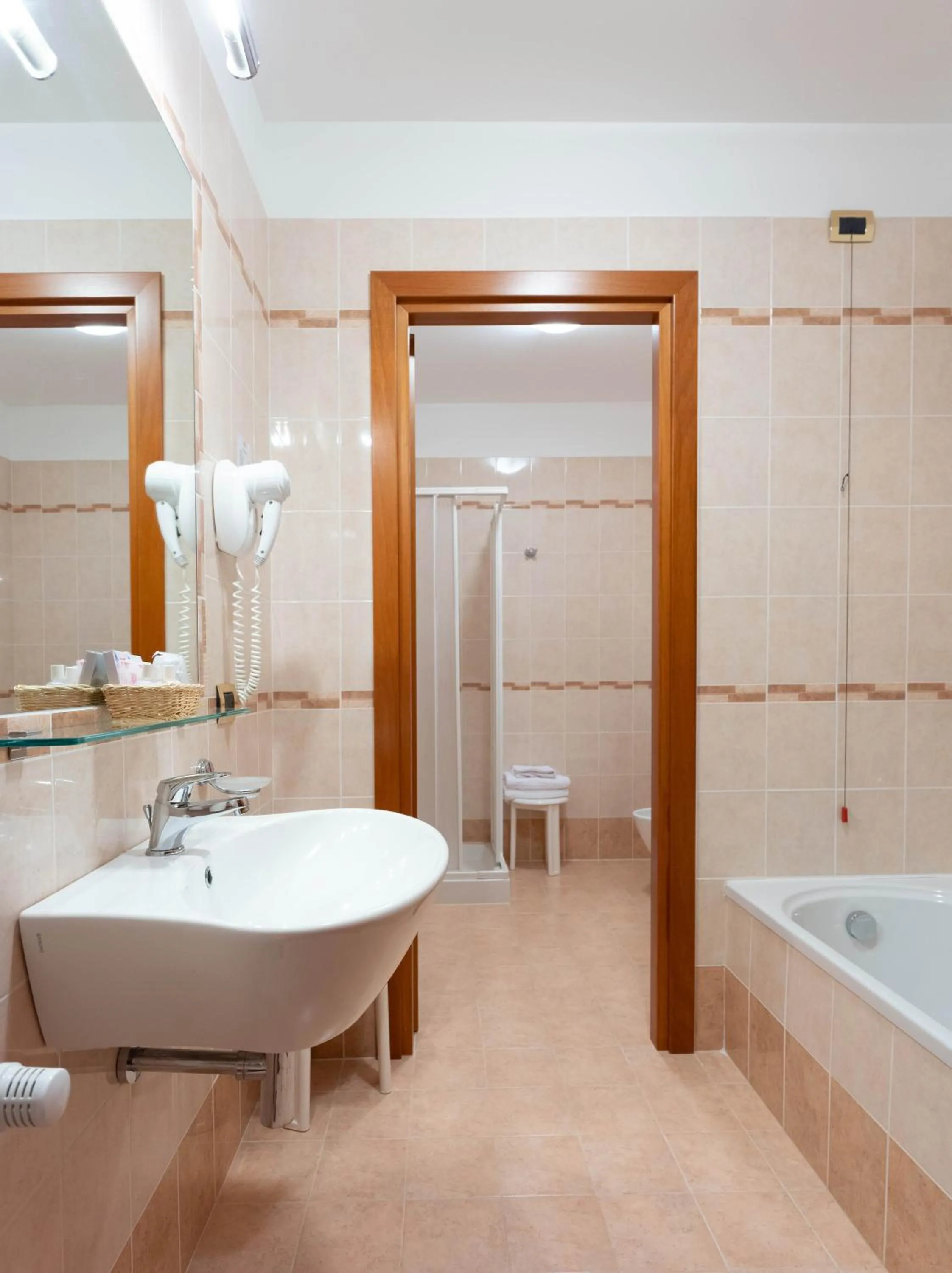 Toilet in Domus Hotel