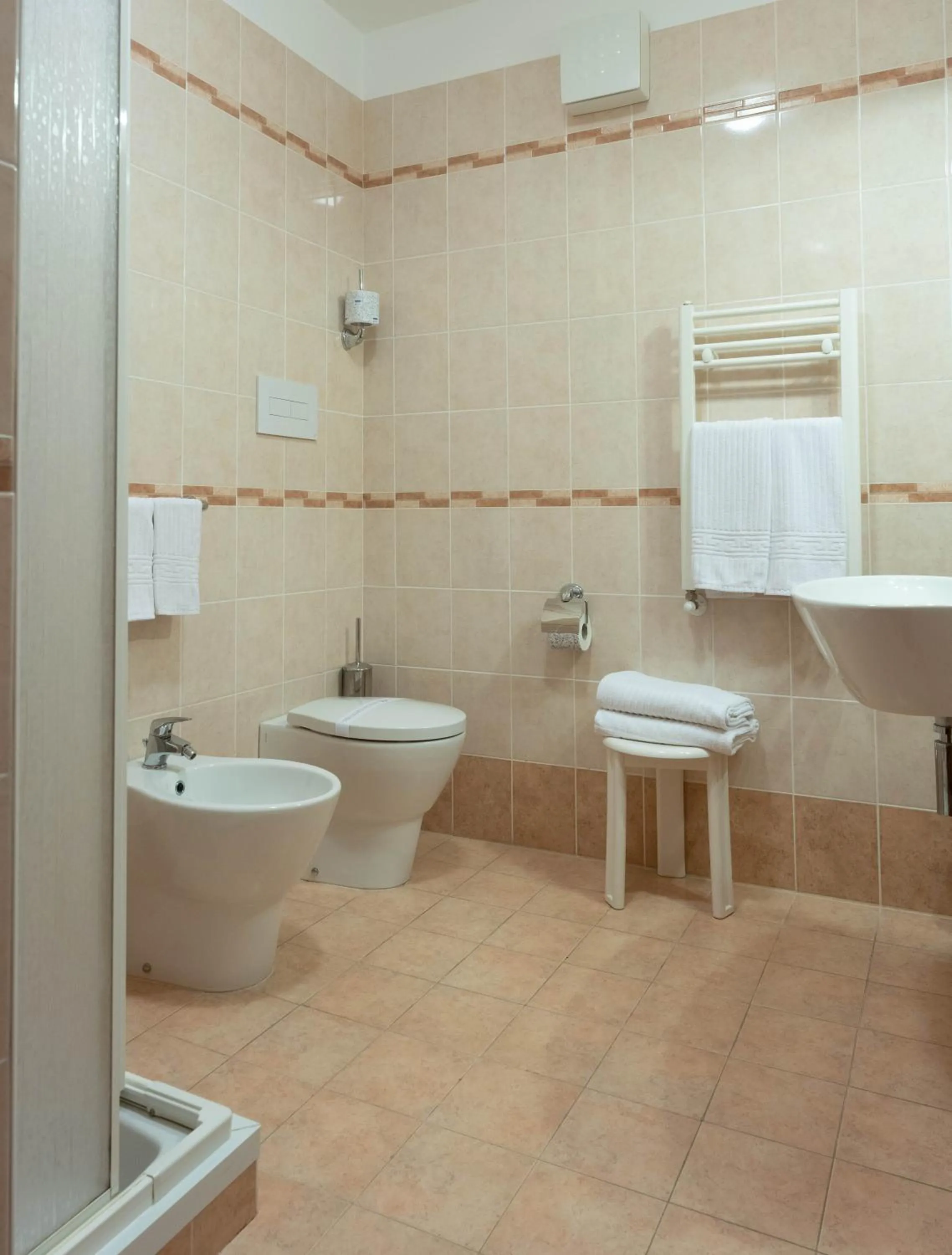 Bathroom in Domus Hotel