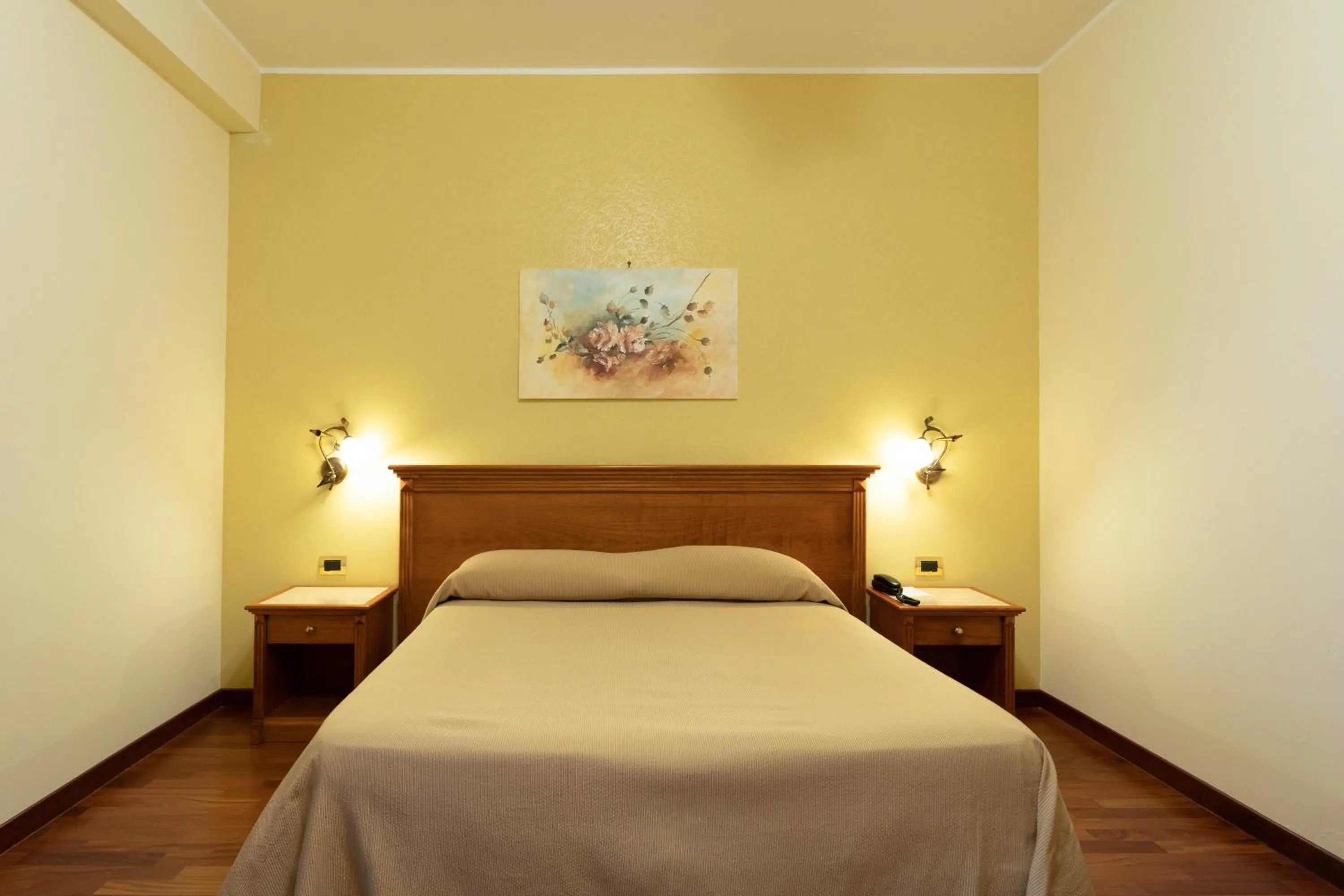 Bedroom, Bed in Domus Hotel