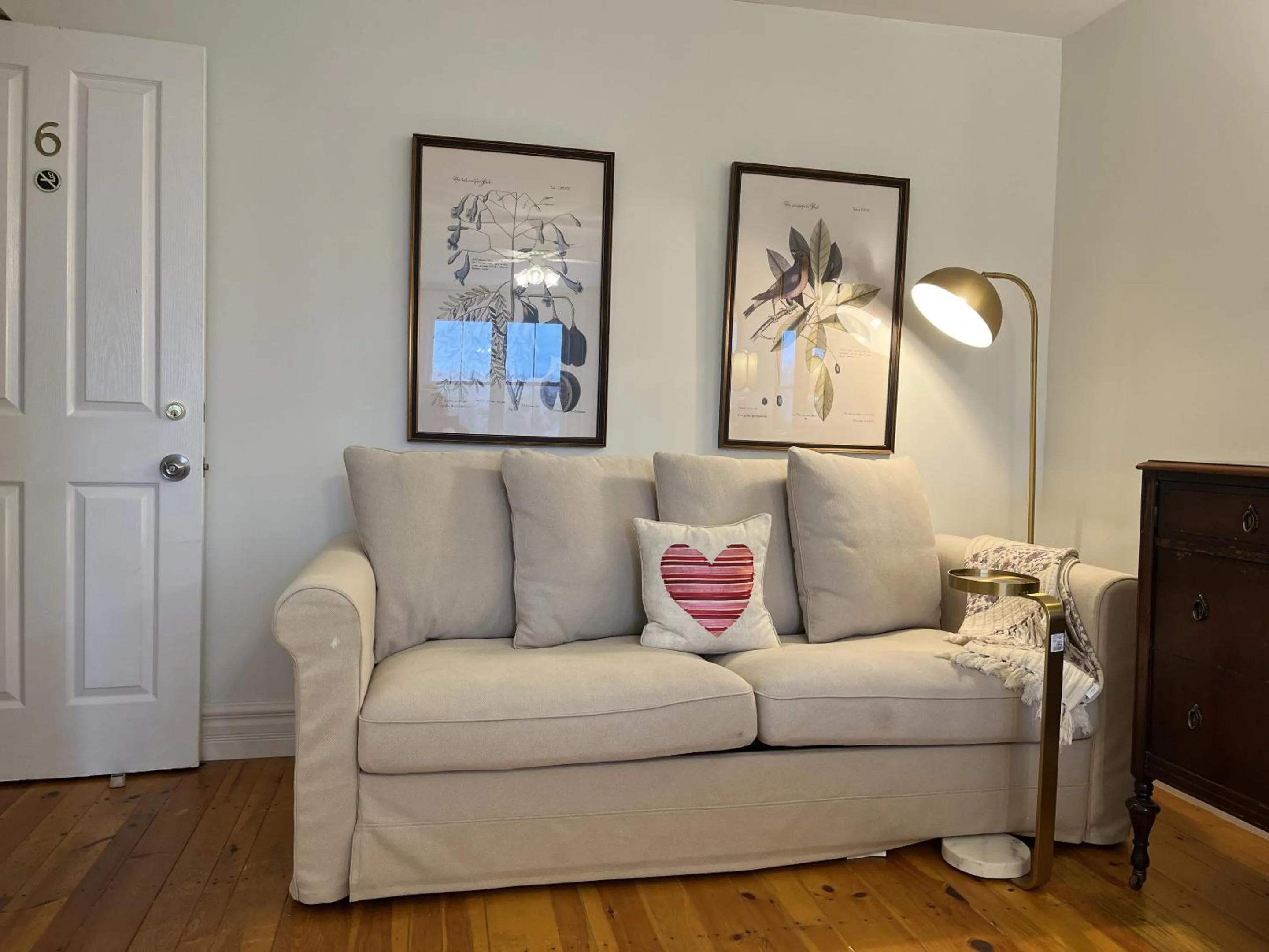 Bedroom in Surfside Inn