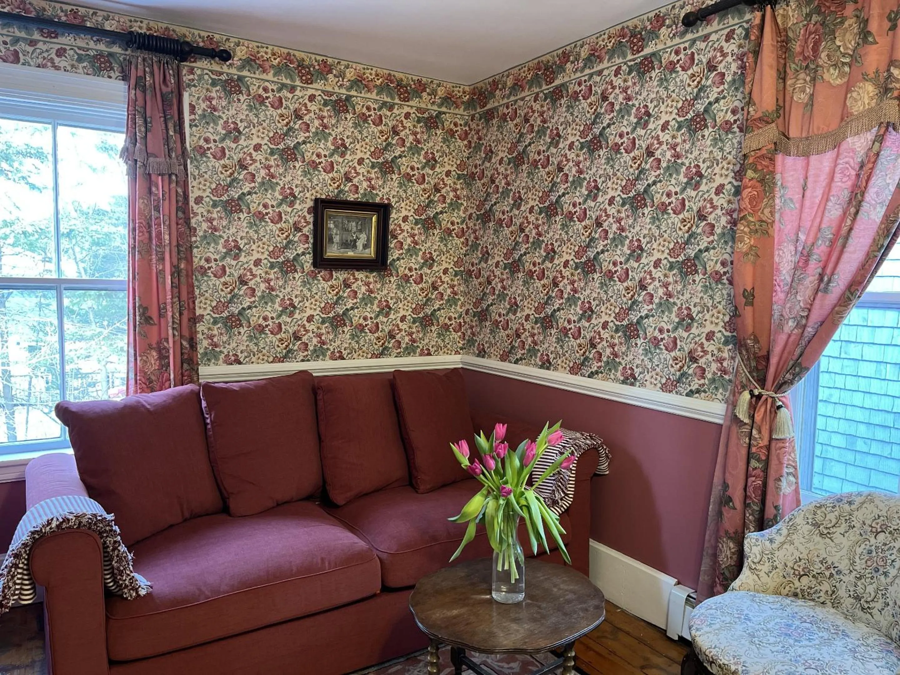 Bedroom in Surfside Inn