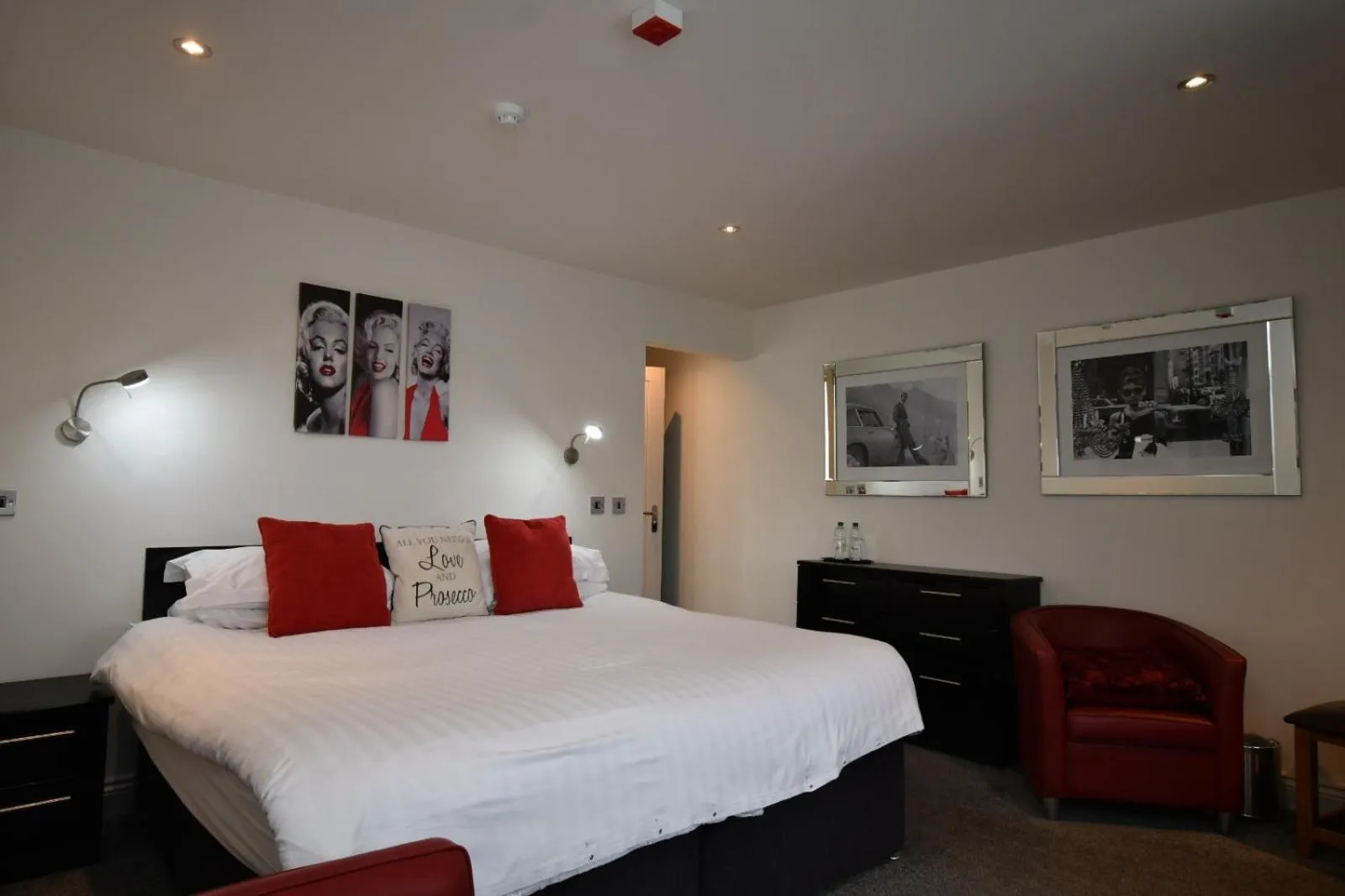 Tudor Lodge Bed & Breakfast