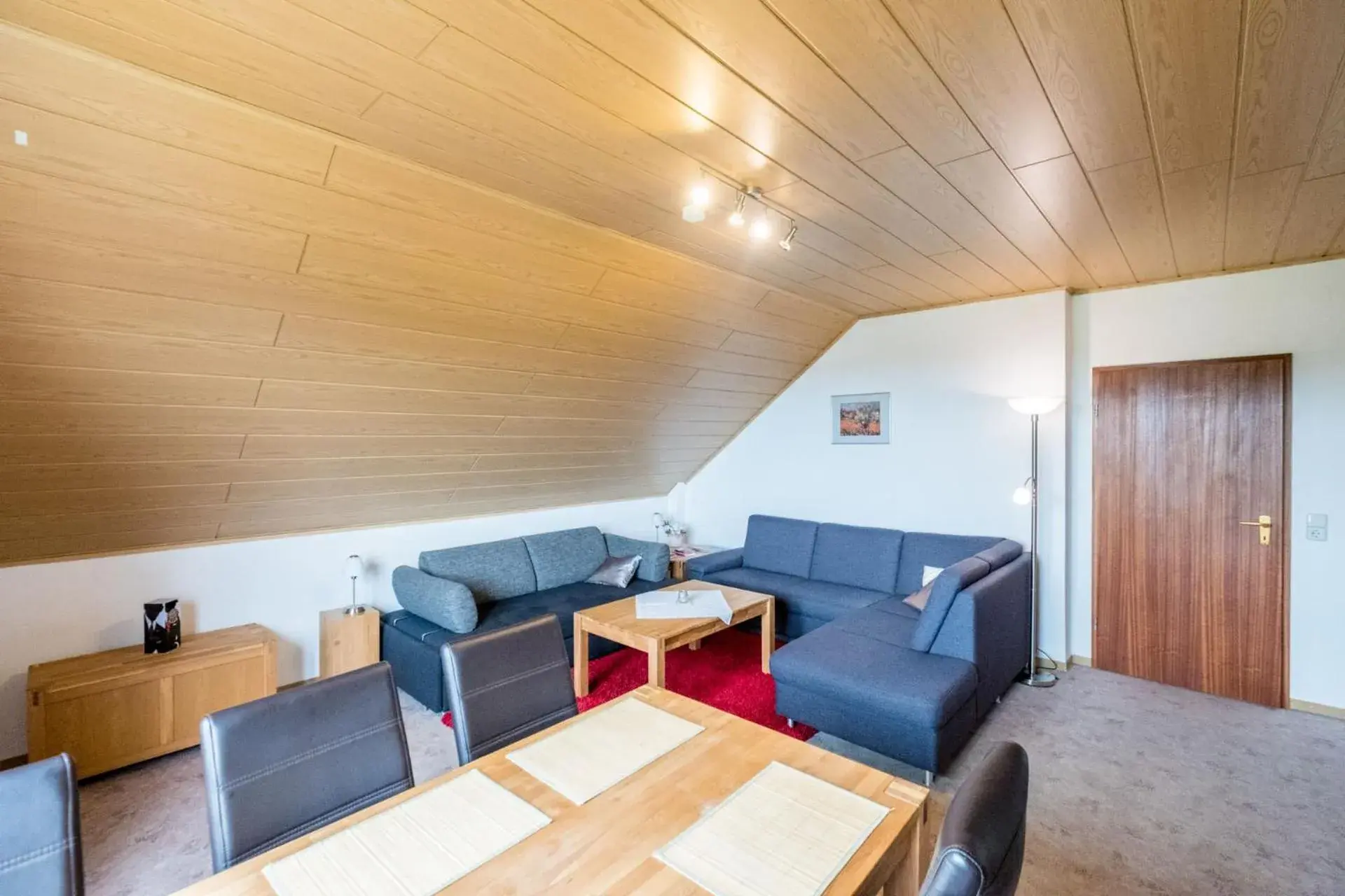 Photo of the whole room, Dining Area in Haus Fernblick