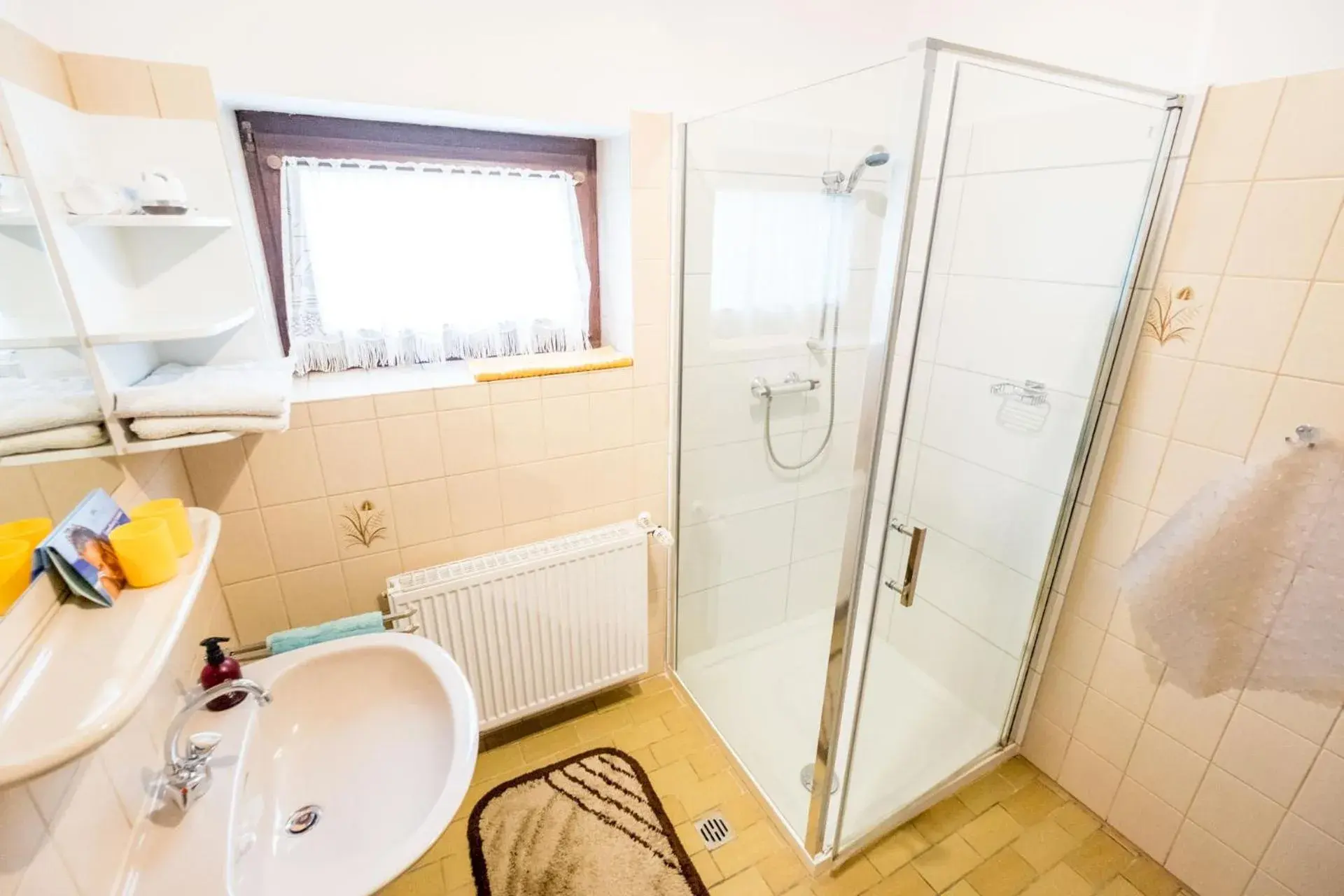 Photo of the whole room, Bathroom in Haus Fernblick