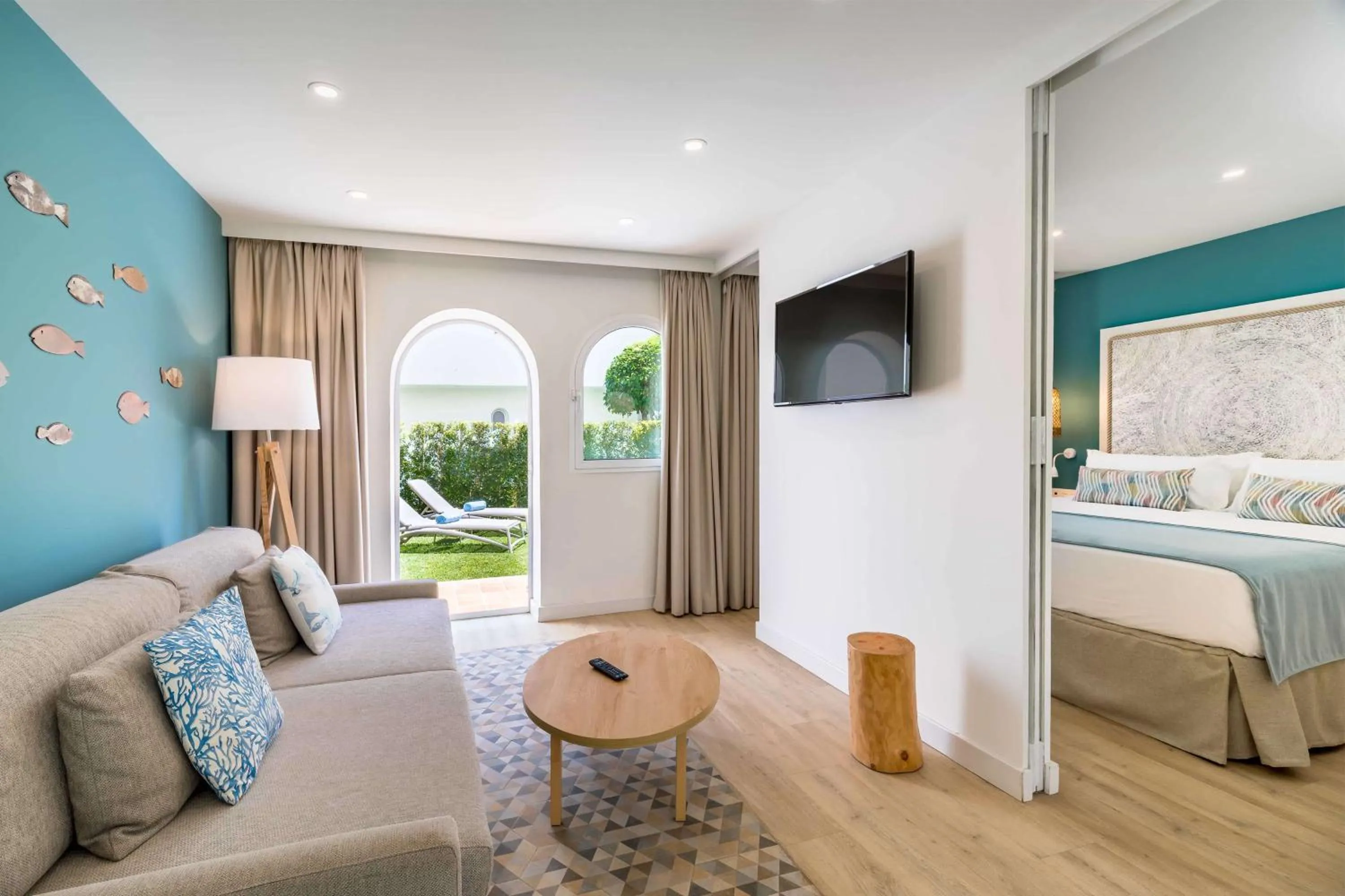 Bedroom, Bed in Occidental Torremolinos Playa