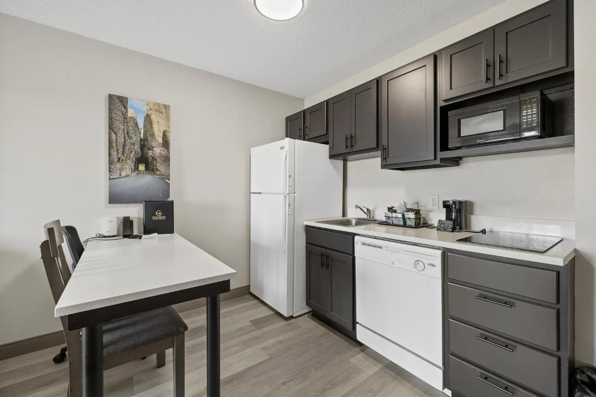 Studio Suite with Two Queen Beds in GrandStay Residential Suites Rapid City Studio Suite with Two Queen Beds in GrandStay Residential Suites Rapid City