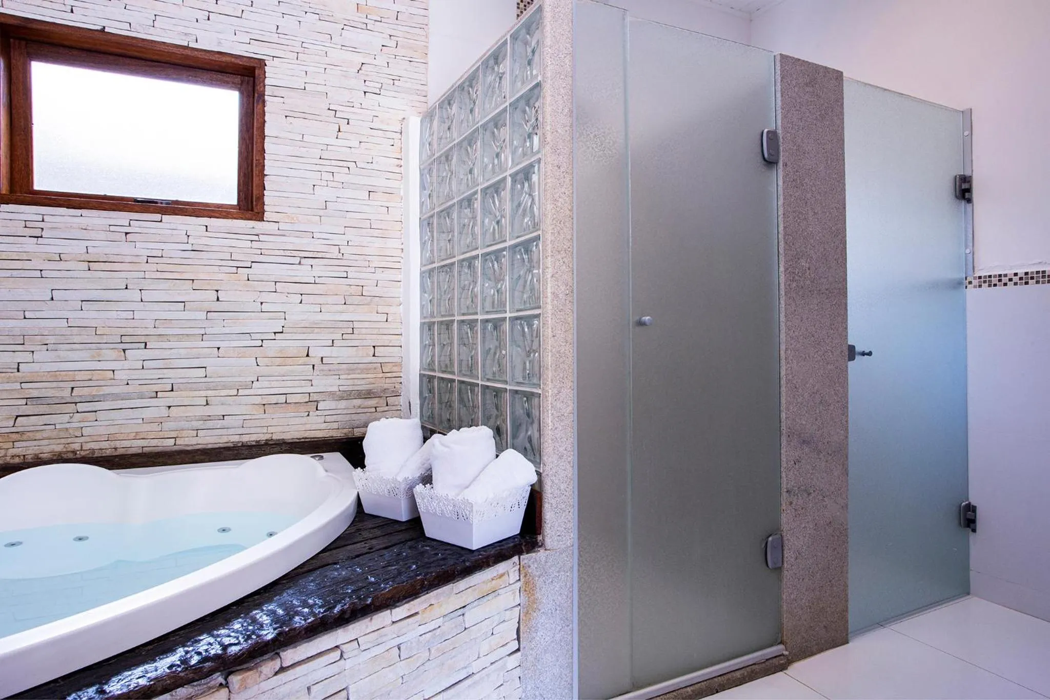 Hot Tub in Pousada das Videiras