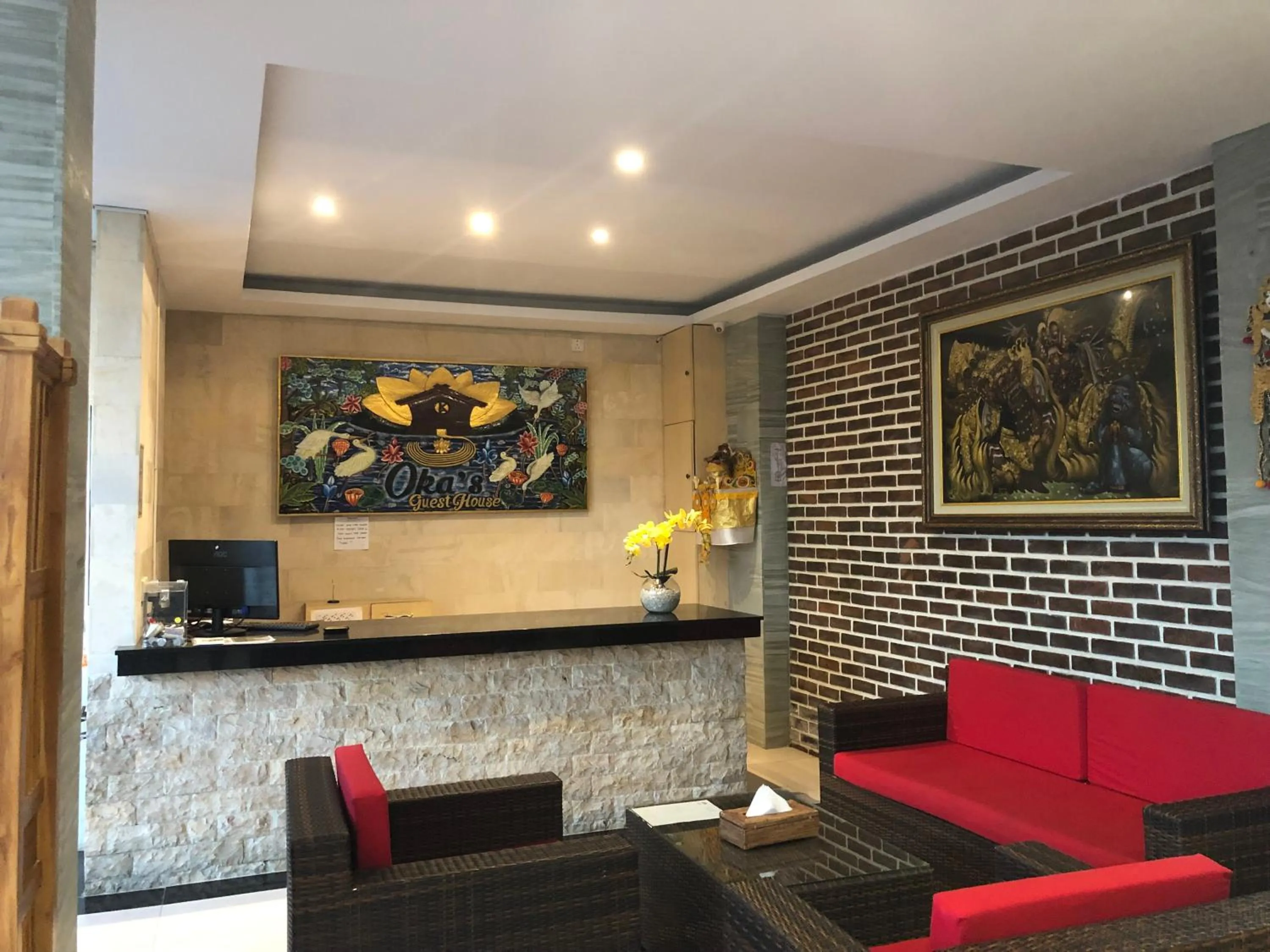 Lobby or reception in Oka's Guest House Canggu