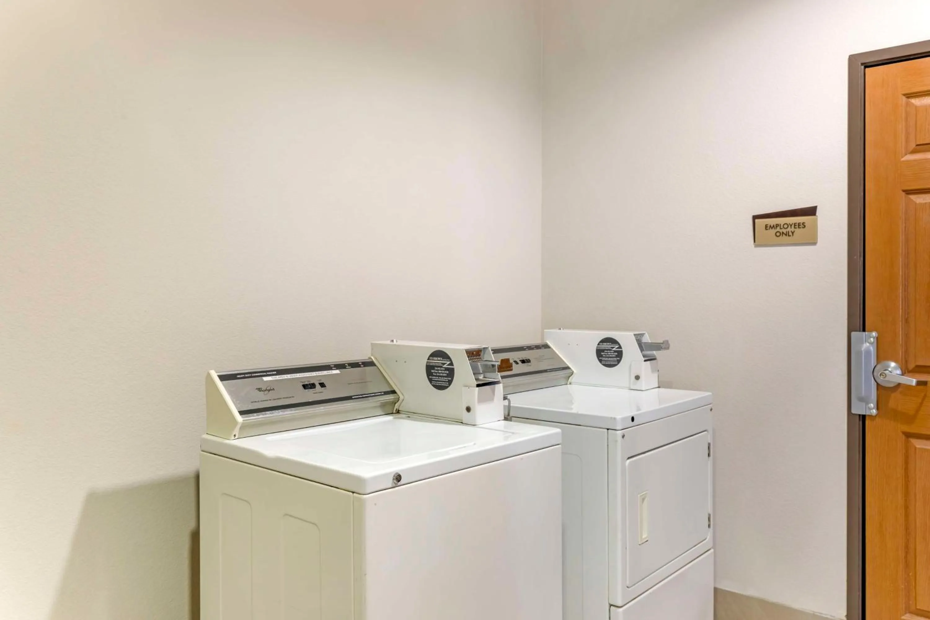 laundry in Best Western Fort Worth Inn & Suites