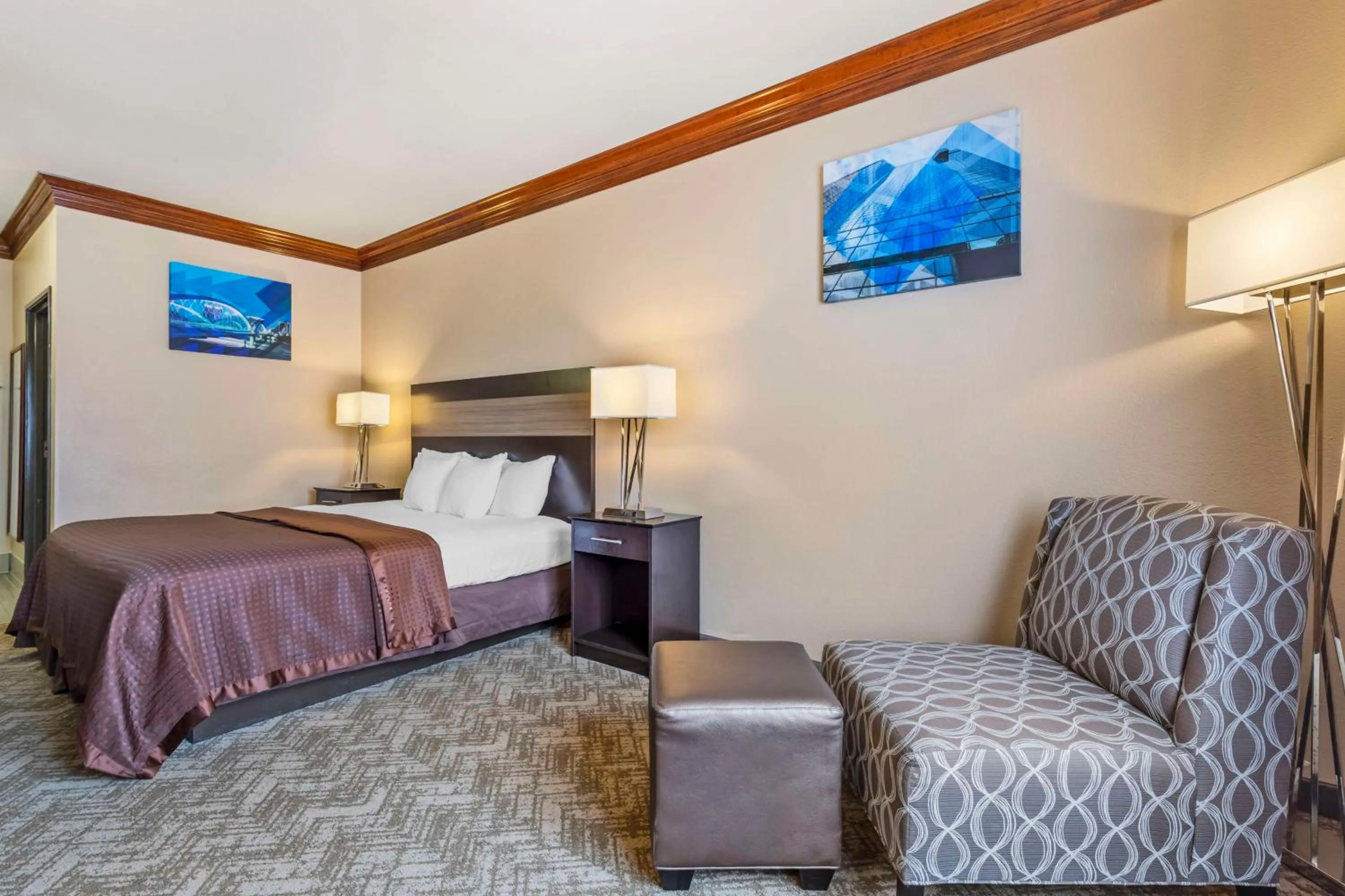 Bedroom, Bed in Best Western Fort Worth Inn & Suites