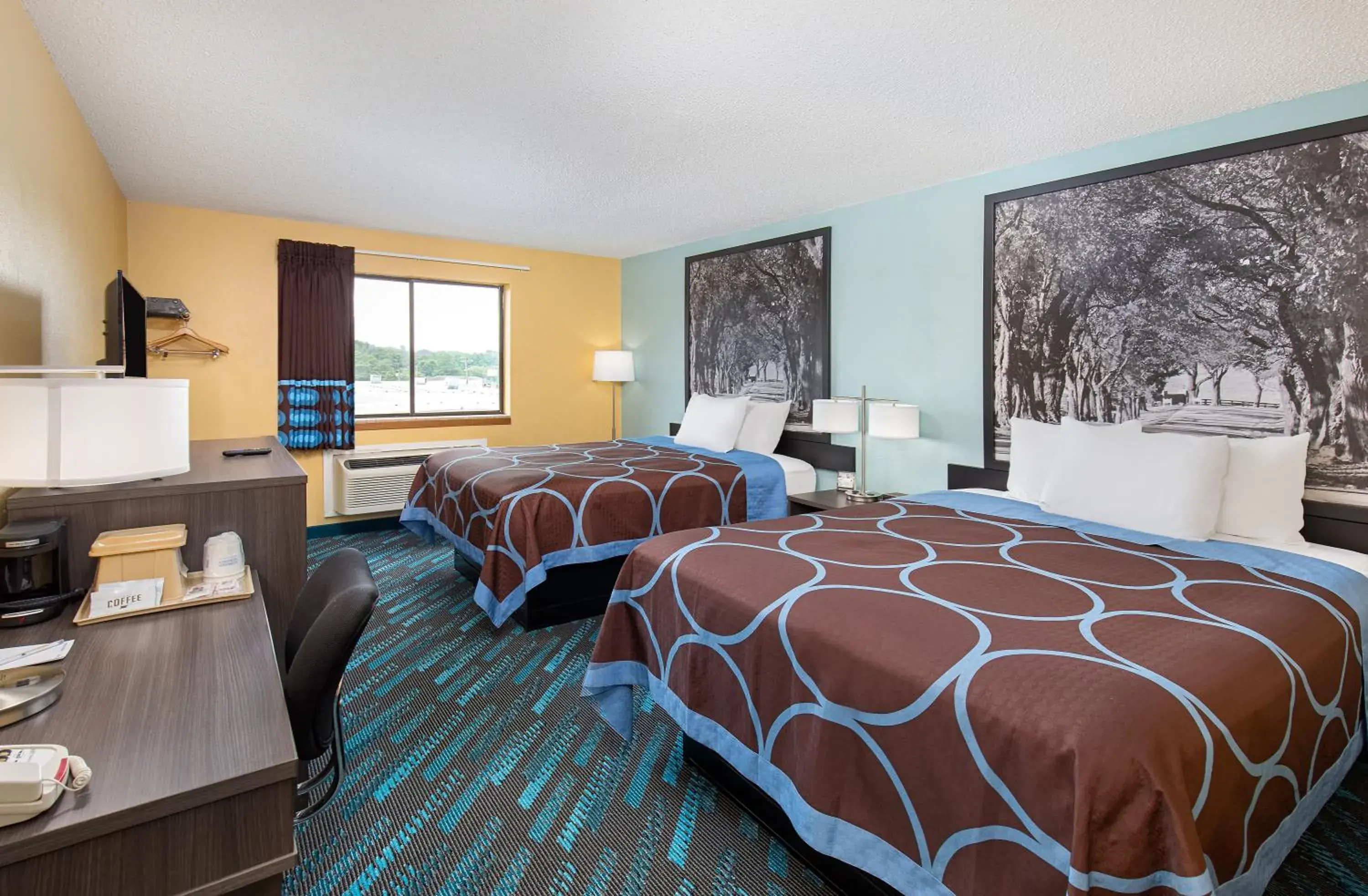 Queen Room with Two Queen Beds - Smoking in Super 8 by Wyndham Somerset Queen Room with Two Queen Beds - Smoking in Super 8 by Wyndham Somerset