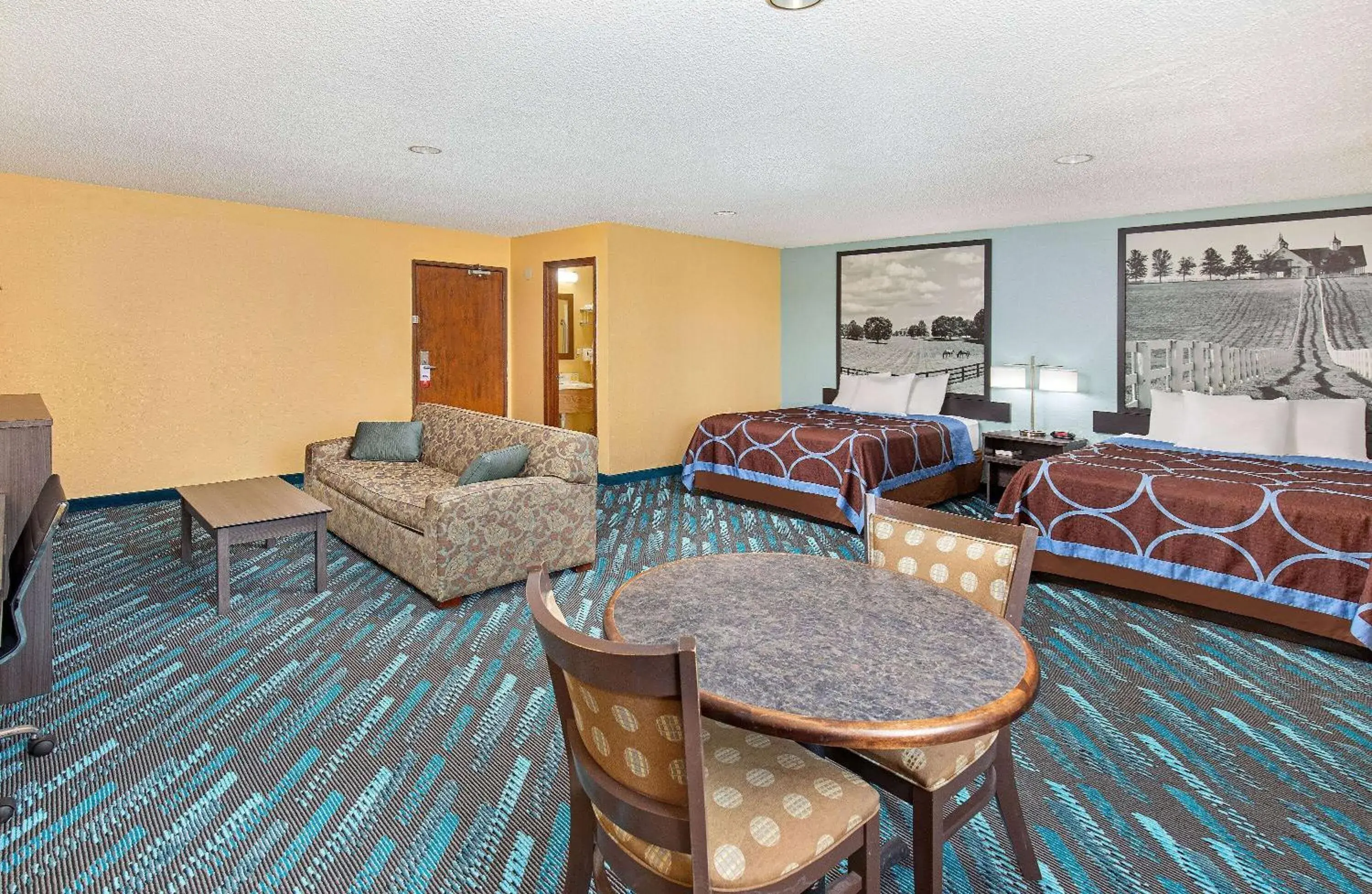 Bed in Super 8 by Wyndham Somerset Bed in Super 8 by Wyndham Somerset