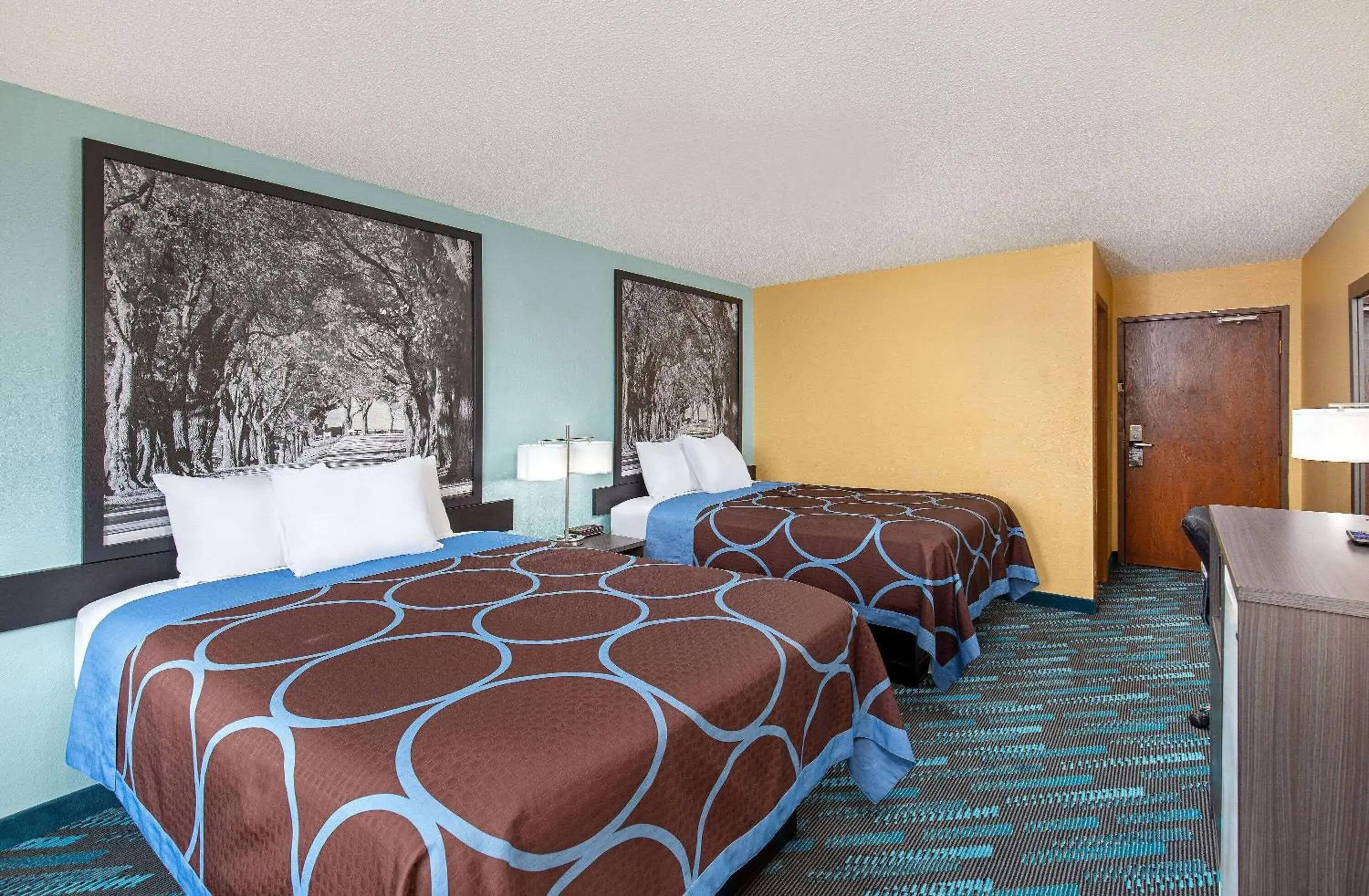 Photo of the whole room, Bed in Super 8 by Wyndham Somerset Photo of the whole room, Bed in Super 8 by Wyndham Somerset