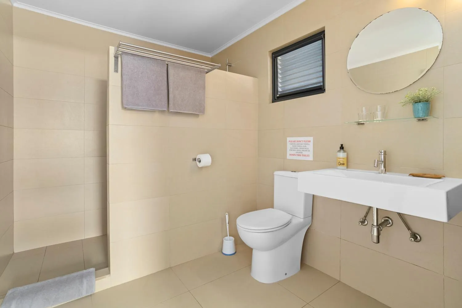 Bathroom in Oasis guesthouse, Boutique Style Hotel