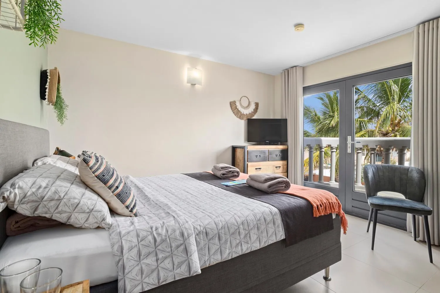 Bed in Oasis guesthouse, Boutique Style Hotel