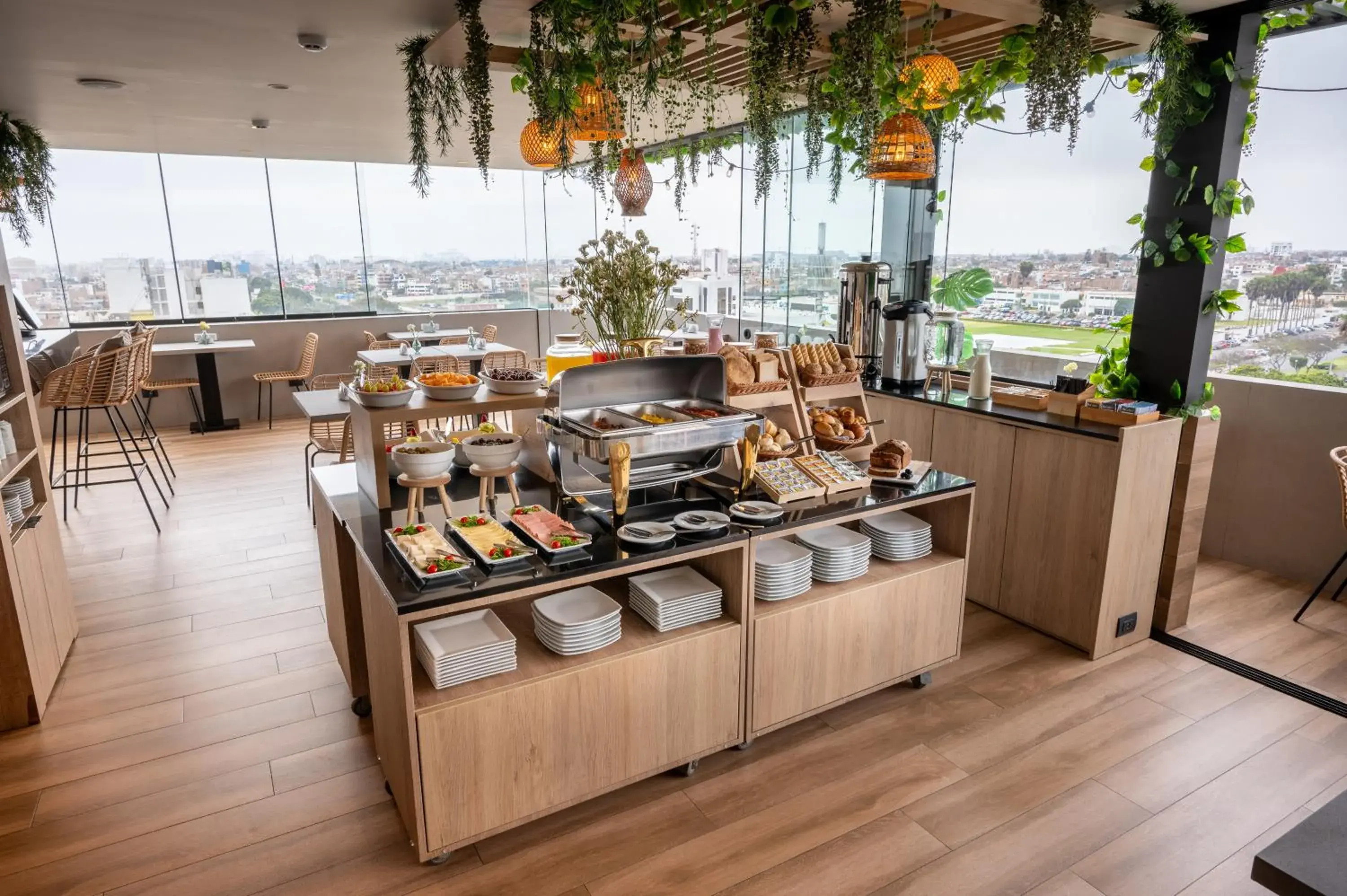 Restaurant/places to eat in Palmetto Hotel Business San Miguel Restaurant/places to eat in Palmetto Hotel Business San Miguel