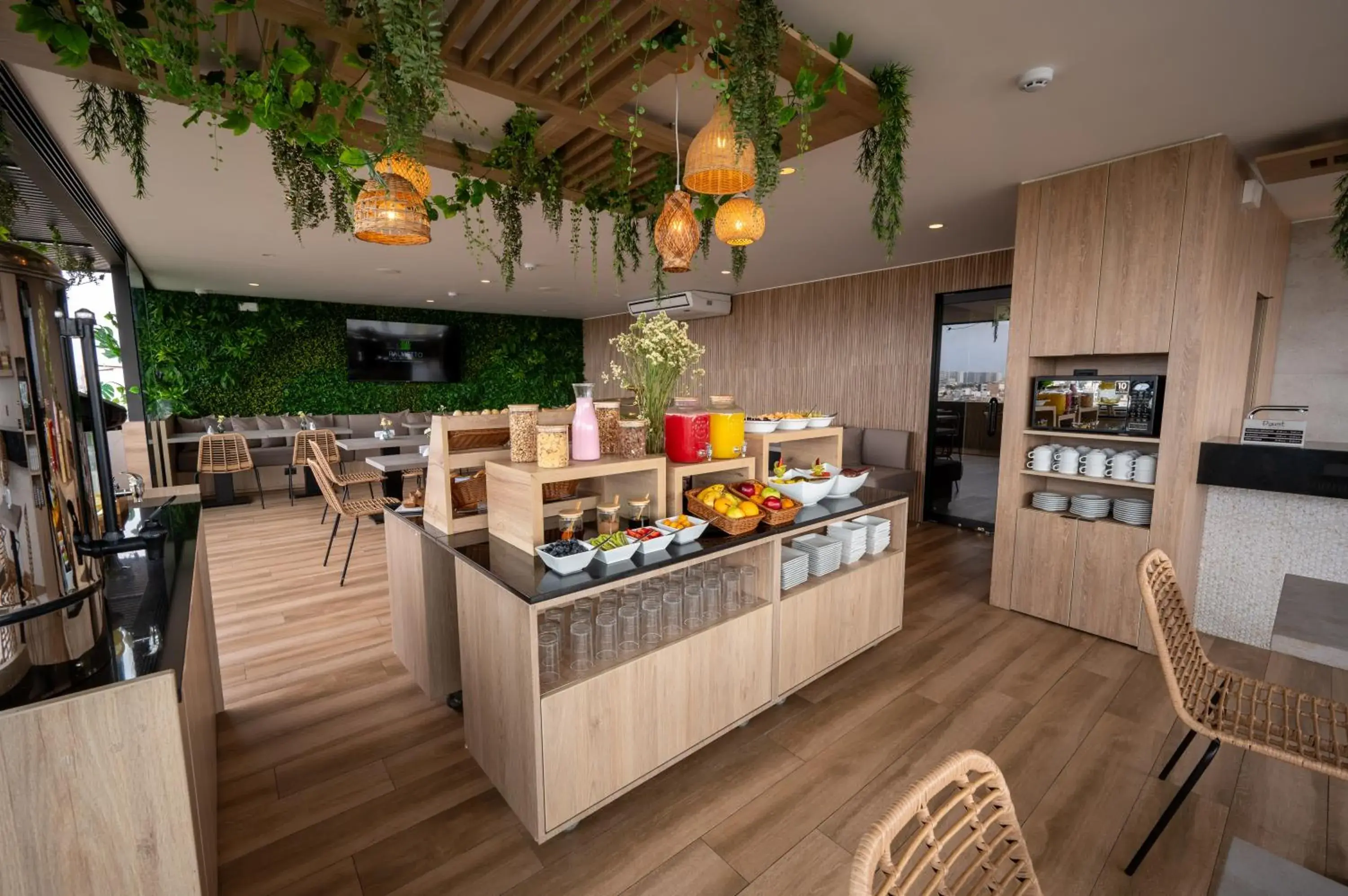 Restaurant/places to eat in Palmetto Hotel Business San Miguel Restaurant/places to eat in Palmetto Hotel Business San Miguel