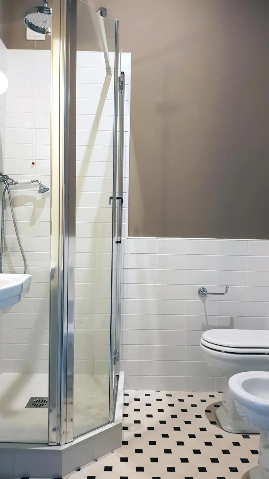 Shower in Villa Gotti Charming Rooms