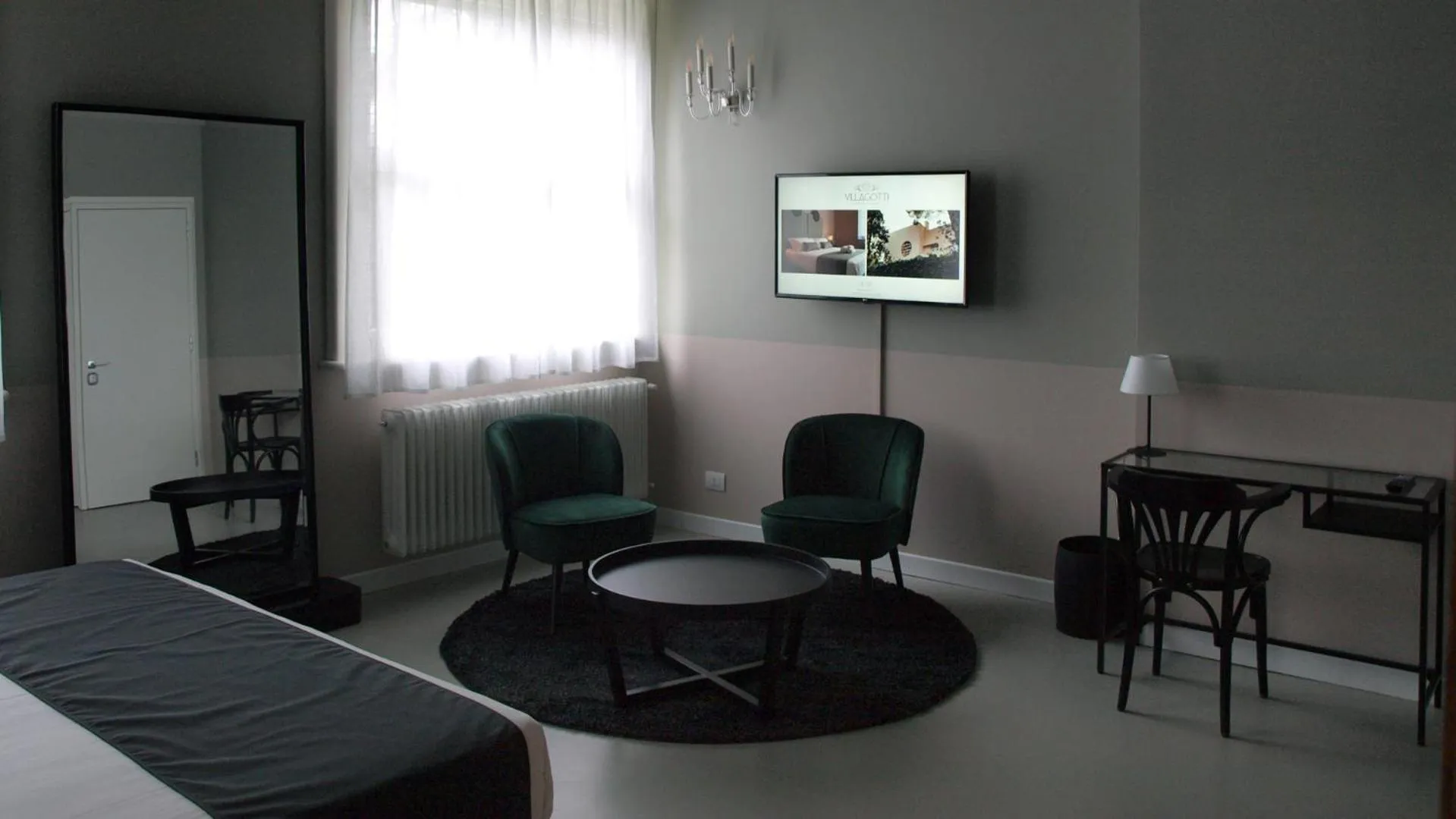 TV and multimedia, Bed in Villa Gotti Charming Rooms