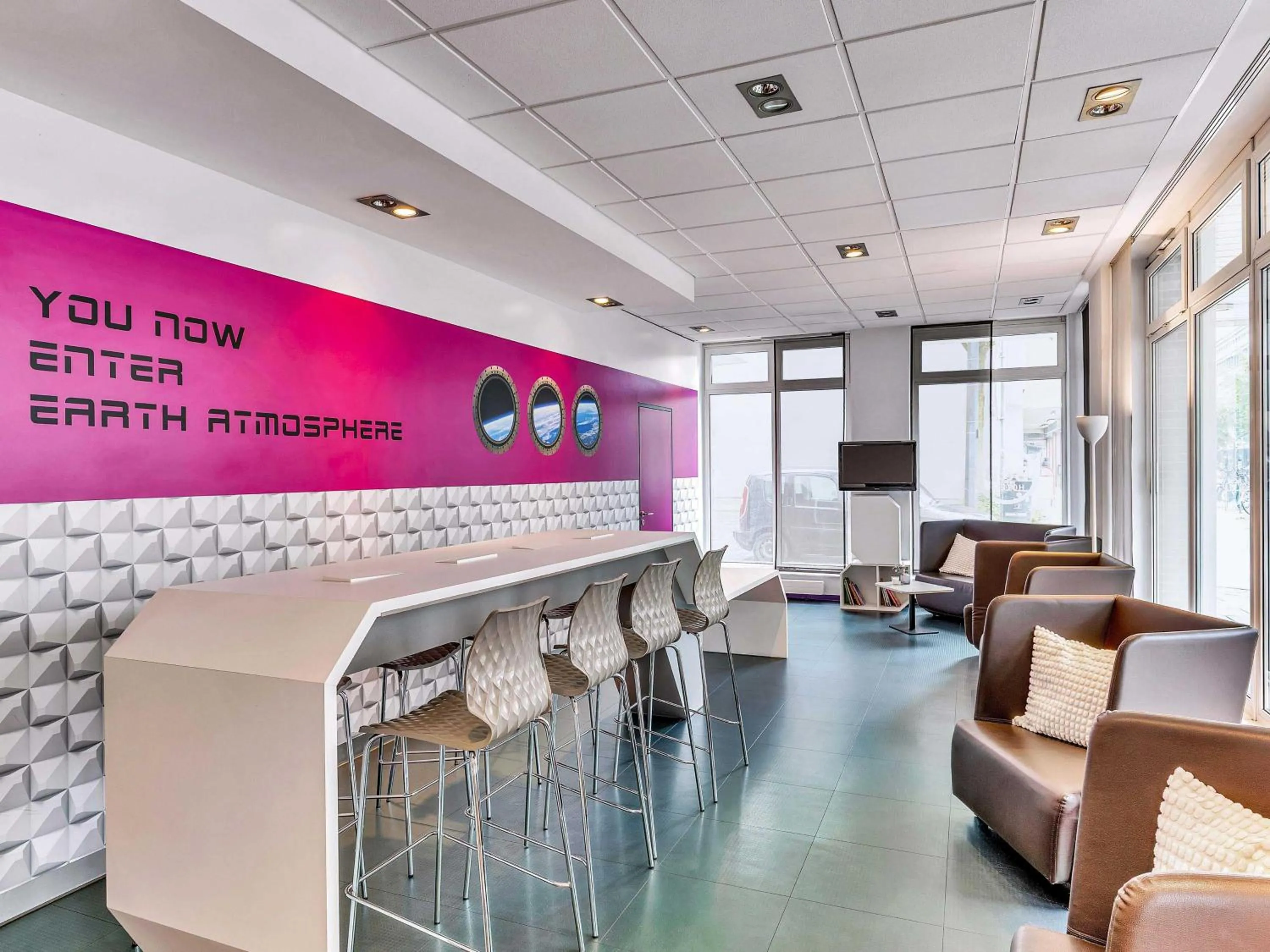 Lobby or reception in B&B Hotel Bremen-Altstadt