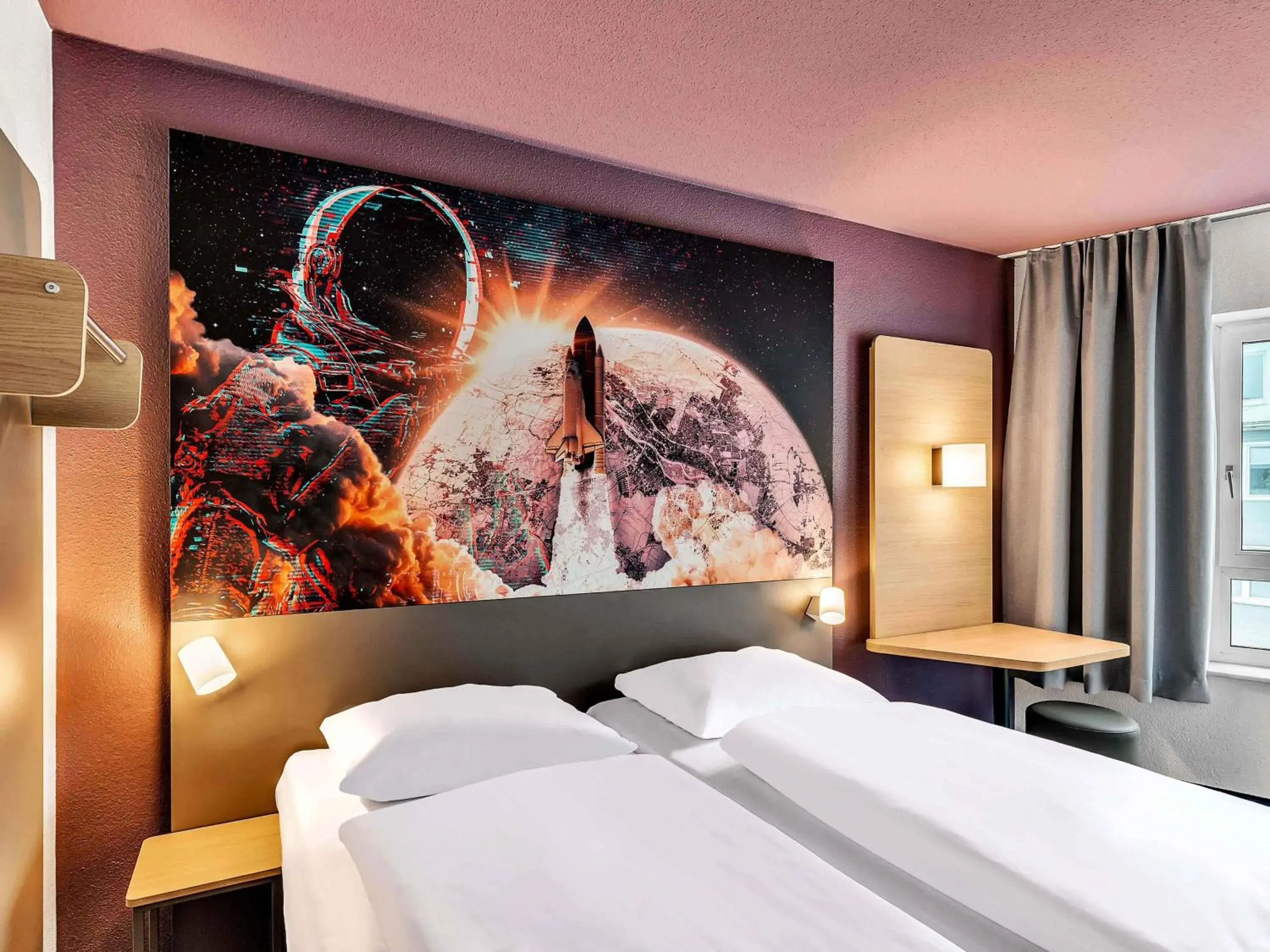 Photo of the whole room, Bed in B&B Hotel Bremen-Altstadt Photo of the whole room, Bed in B&B Hotel Bremen-Altstadt