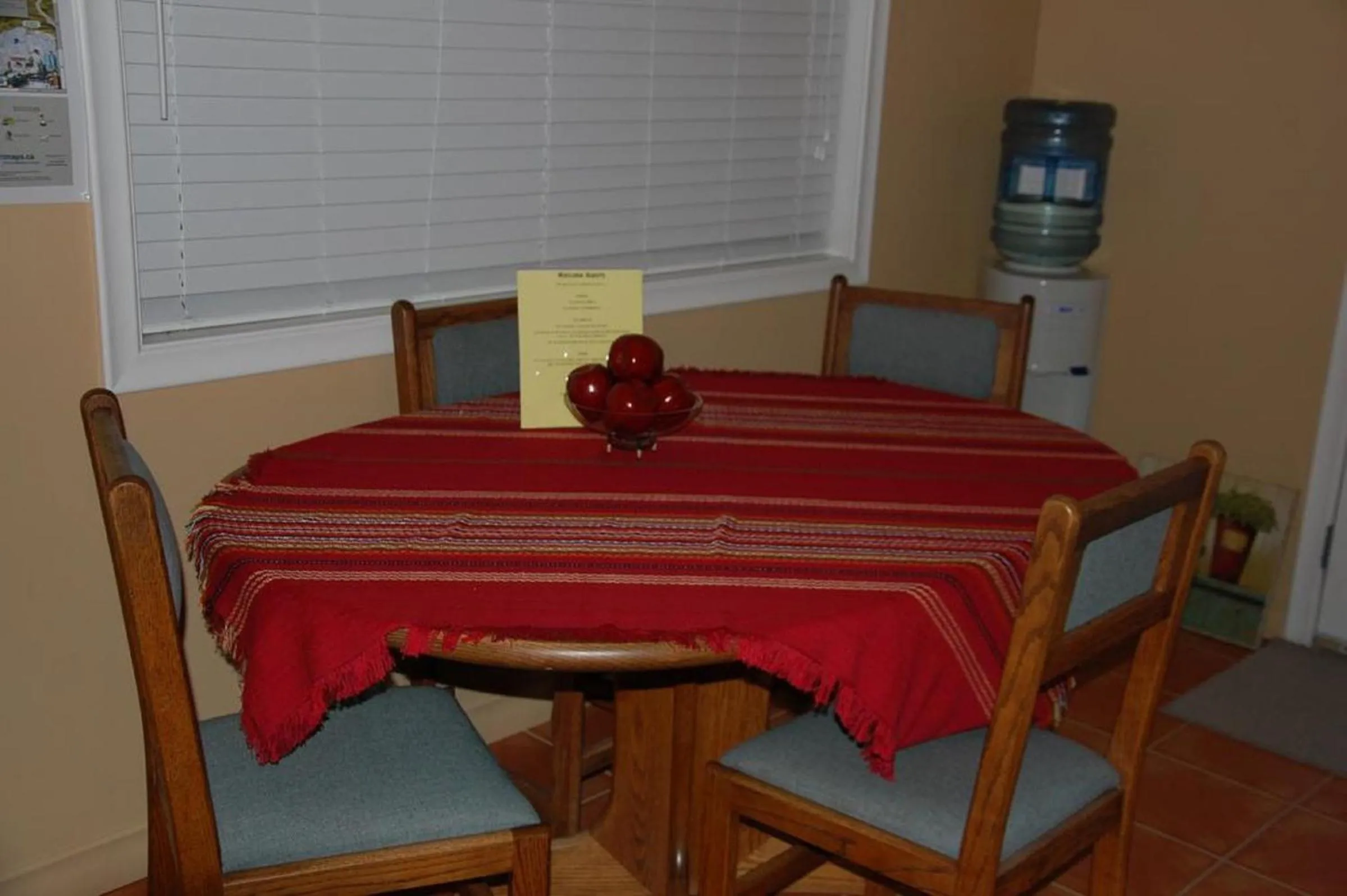 Dining area in A Vacation Paradise at Quail Ridge B&B