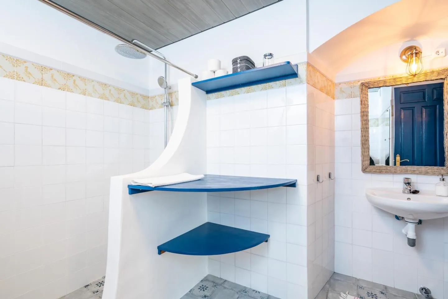 Bathroom in Limonero bnb