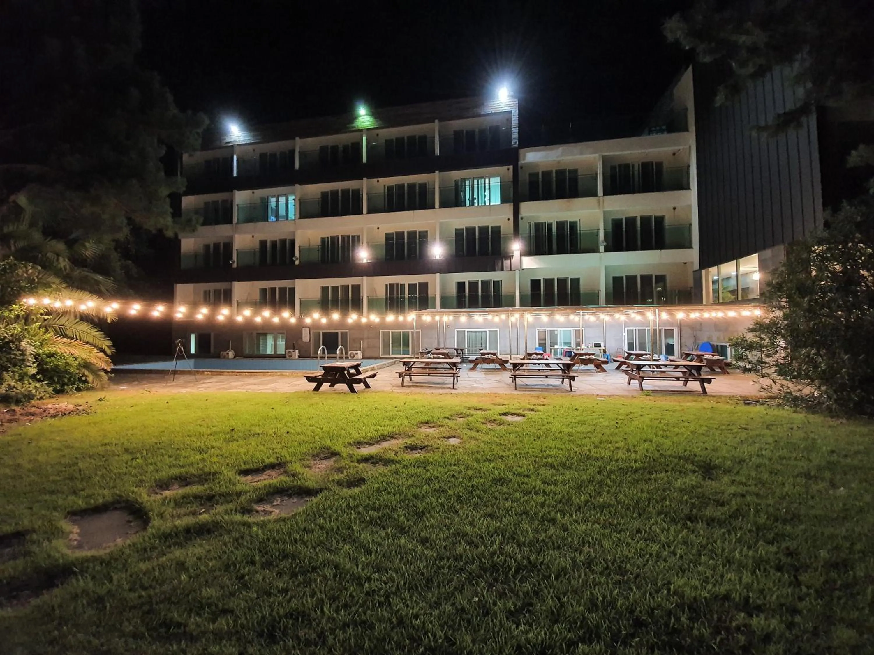 BBQ facilities in Cordelia Resort