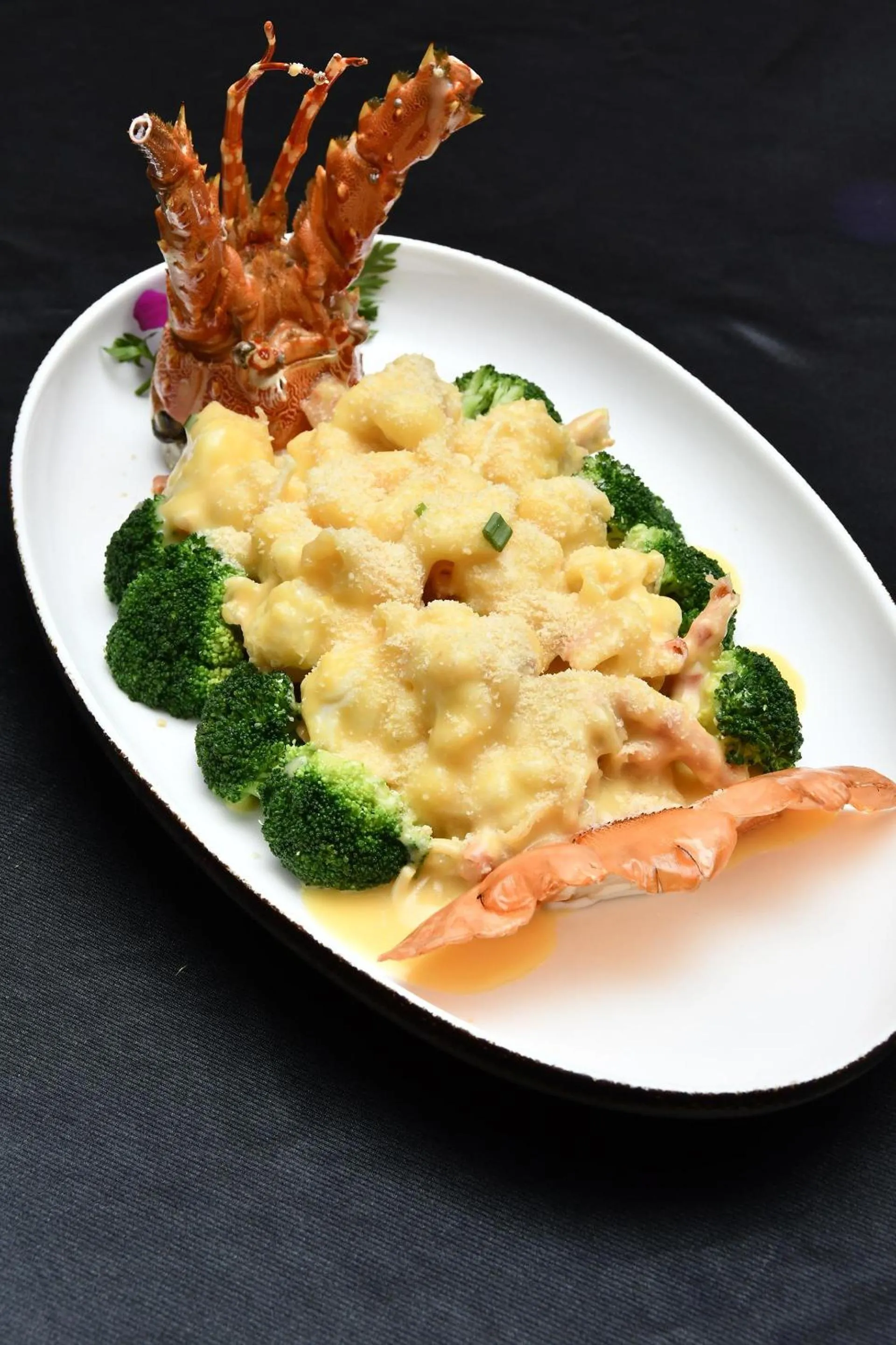 Restaurant/places to eat in Kempinski Hotel Chongqing - Complimentary 500ml Home-Brewed beer voucher upon check-in