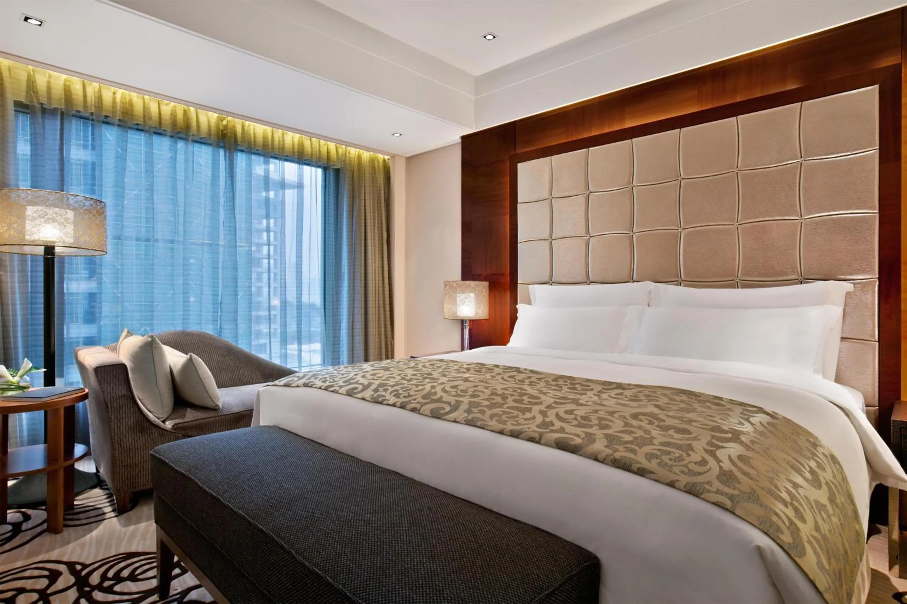 Golfcourse, Bed in Kempinski Hotel Chongqing - Complimentary 500ml Home-Brewed beer voucher upon check-in