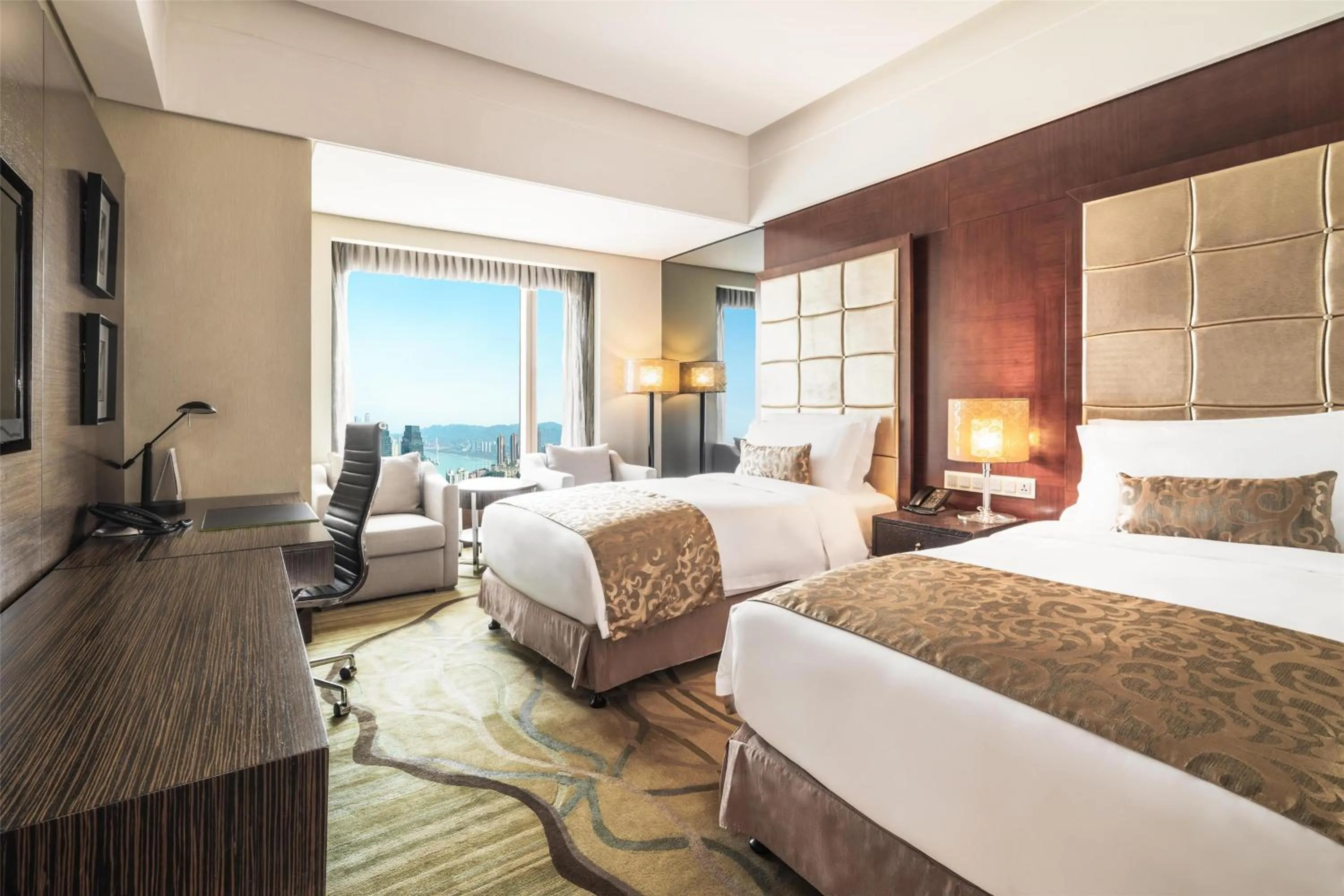 Bedroom, Bed in Kempinski Hotel Chongqing - Complimentary 500ml Home-Brewed beer voucher upon check-in