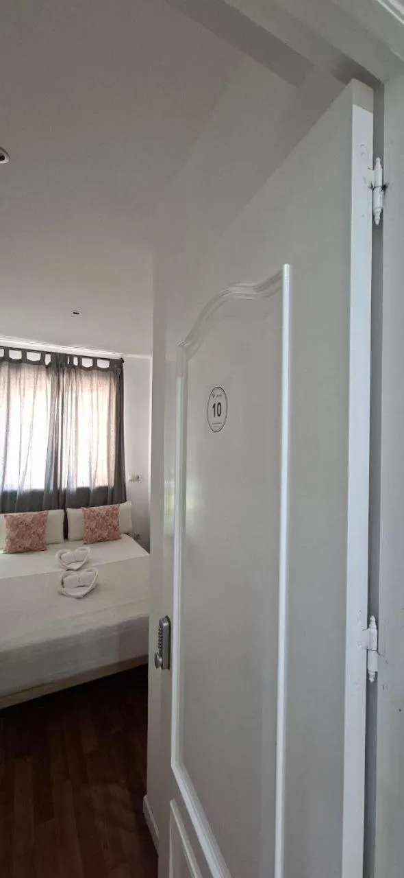 Bed in AYZ Sierra de Meira - Auto check-in property