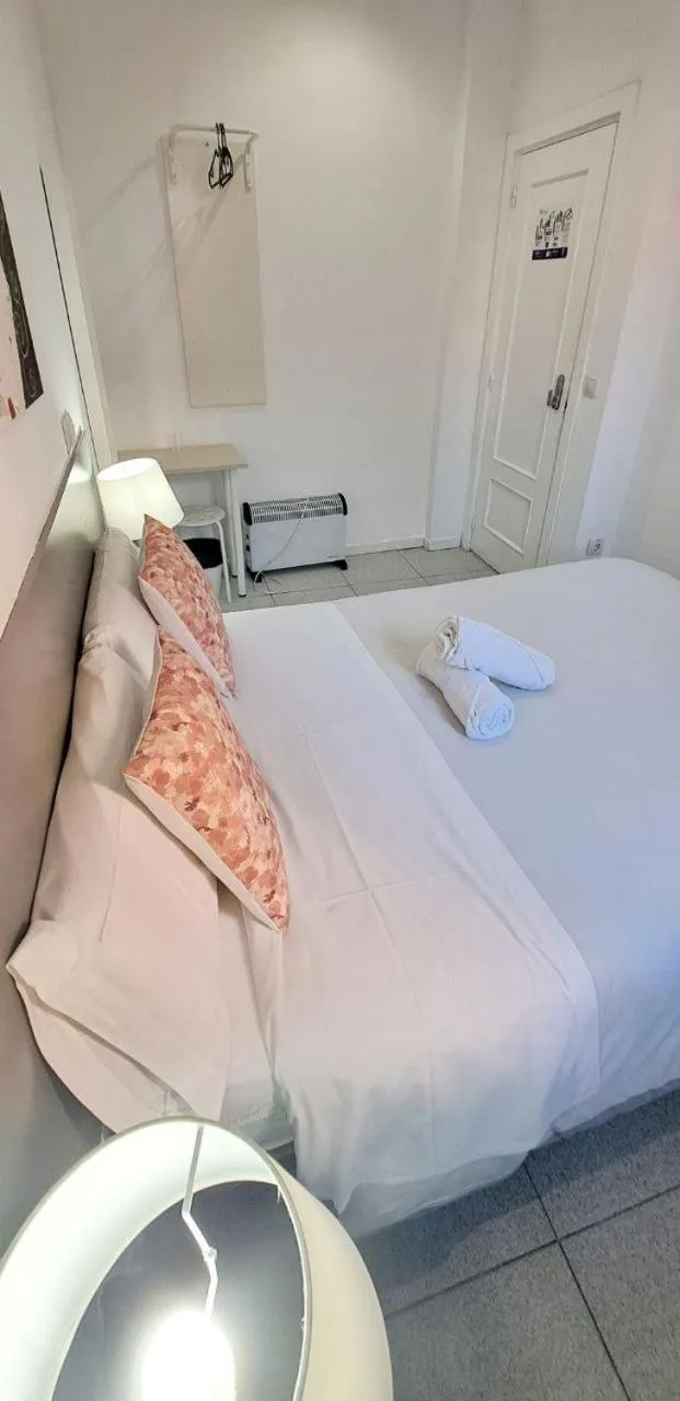 Bed in AYZ Sierra de Meira - Auto check-in property