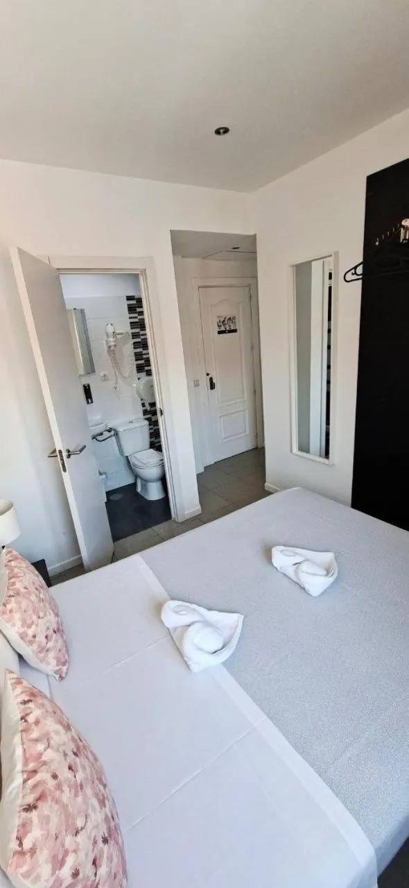 Bed in AYZ Sierra de Meira - Auto check-in property