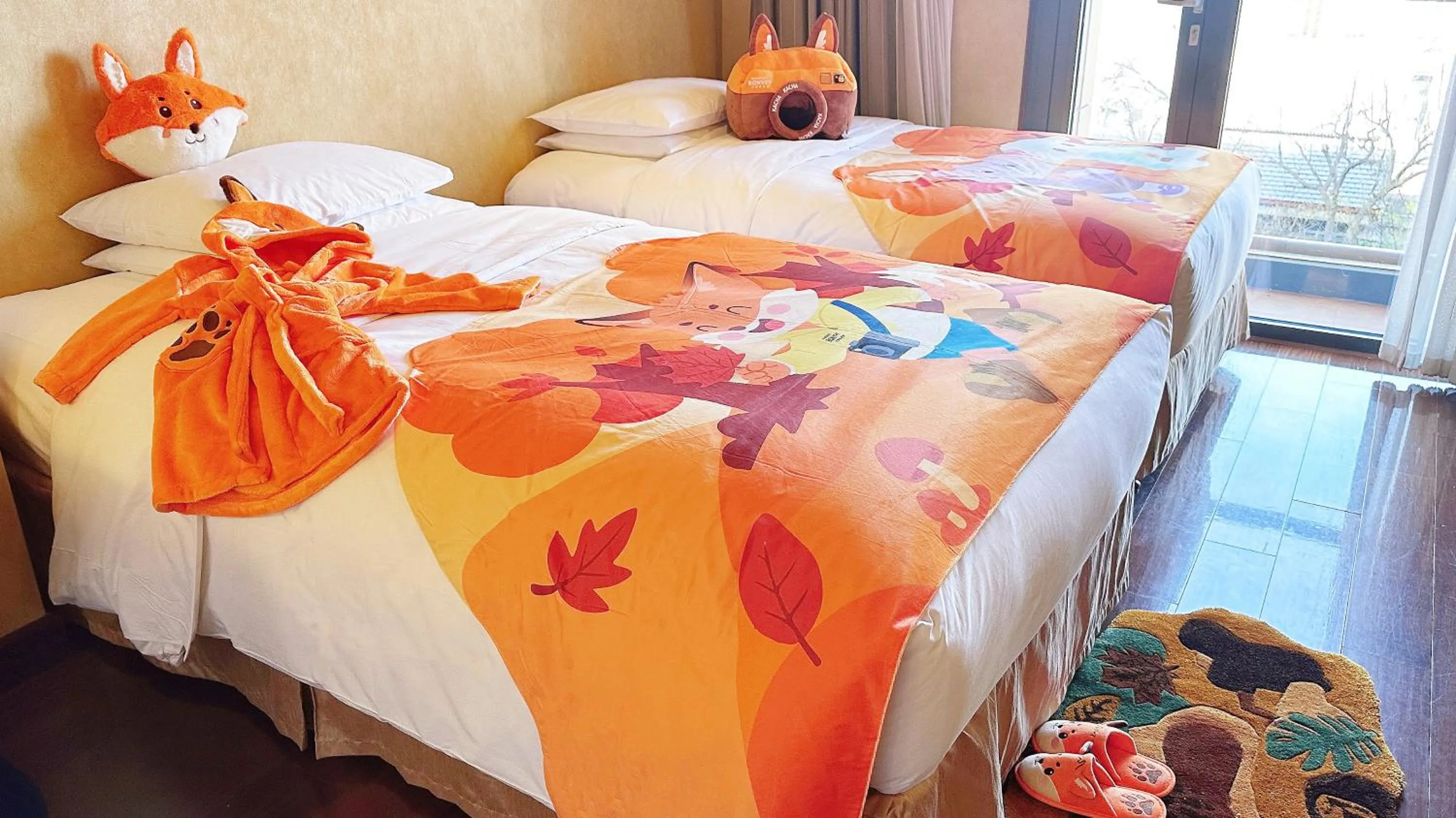 Bed in The Imperial Mansion, Beijing - Marriott Executive Apartments