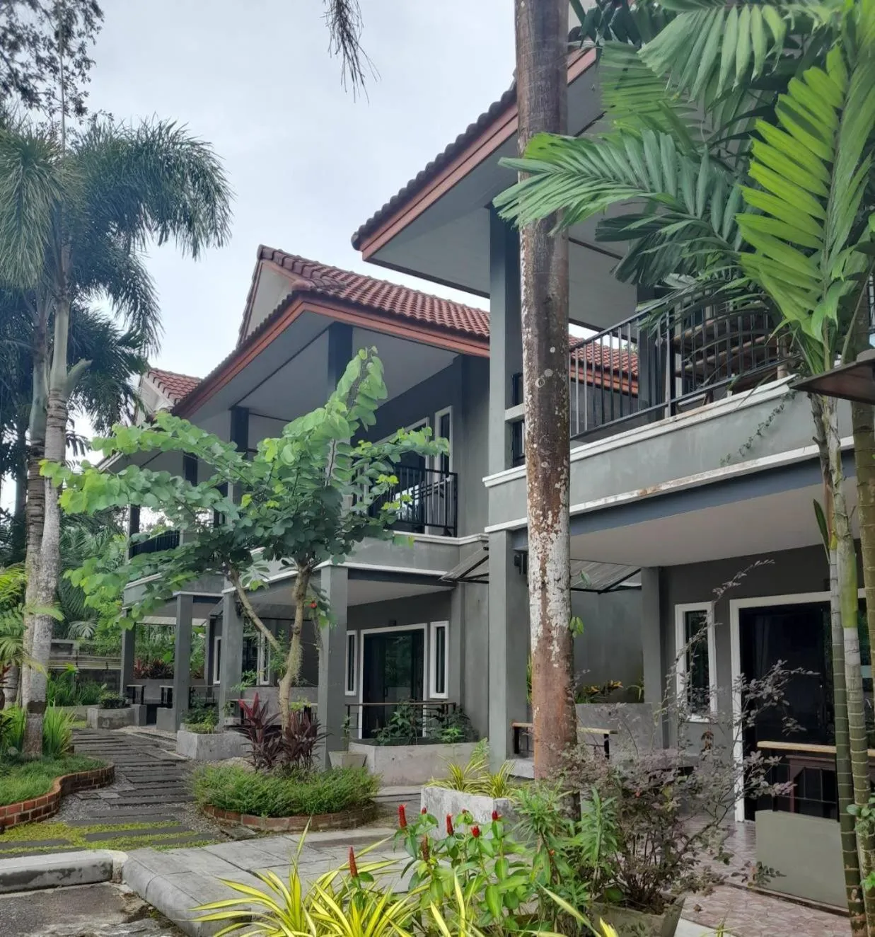 Property building in Khaolak Yama Resort - SHA Plus