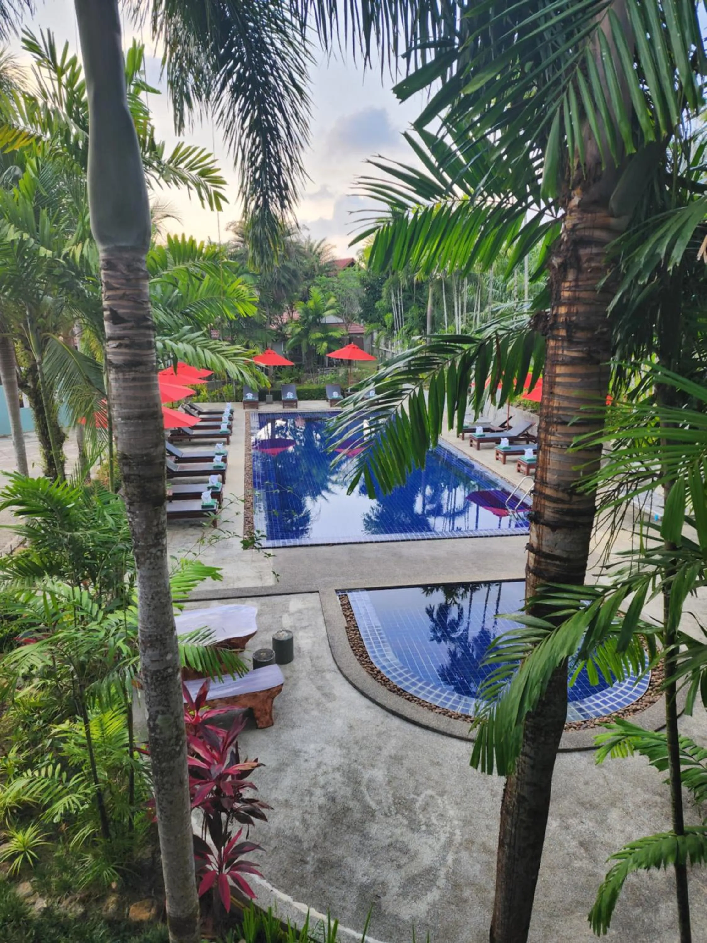 Swimming pool in Khaolak Yama Resort - SHA Plus