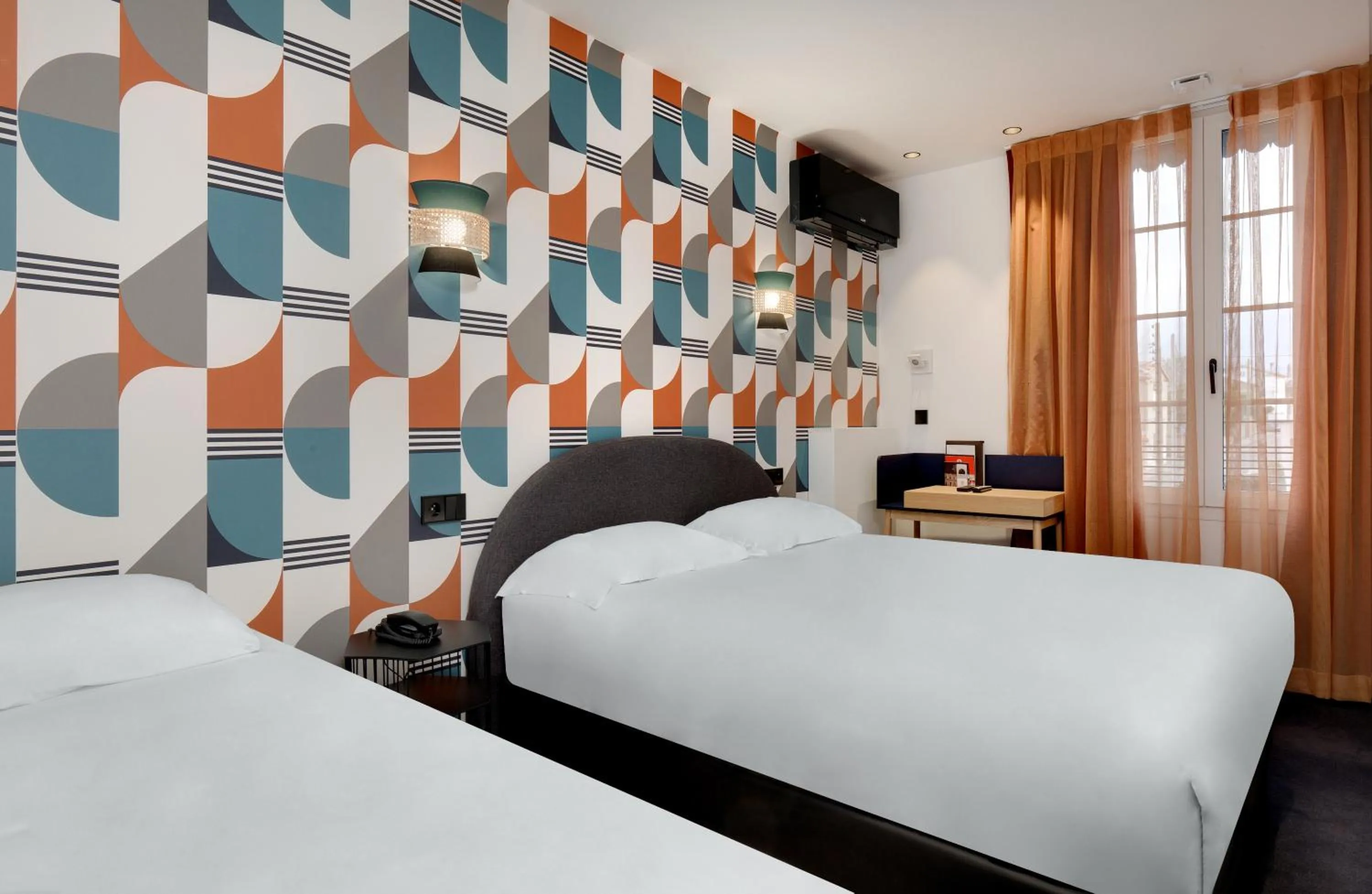 TV and multimedia, Bed in Hôtel De L'octroi