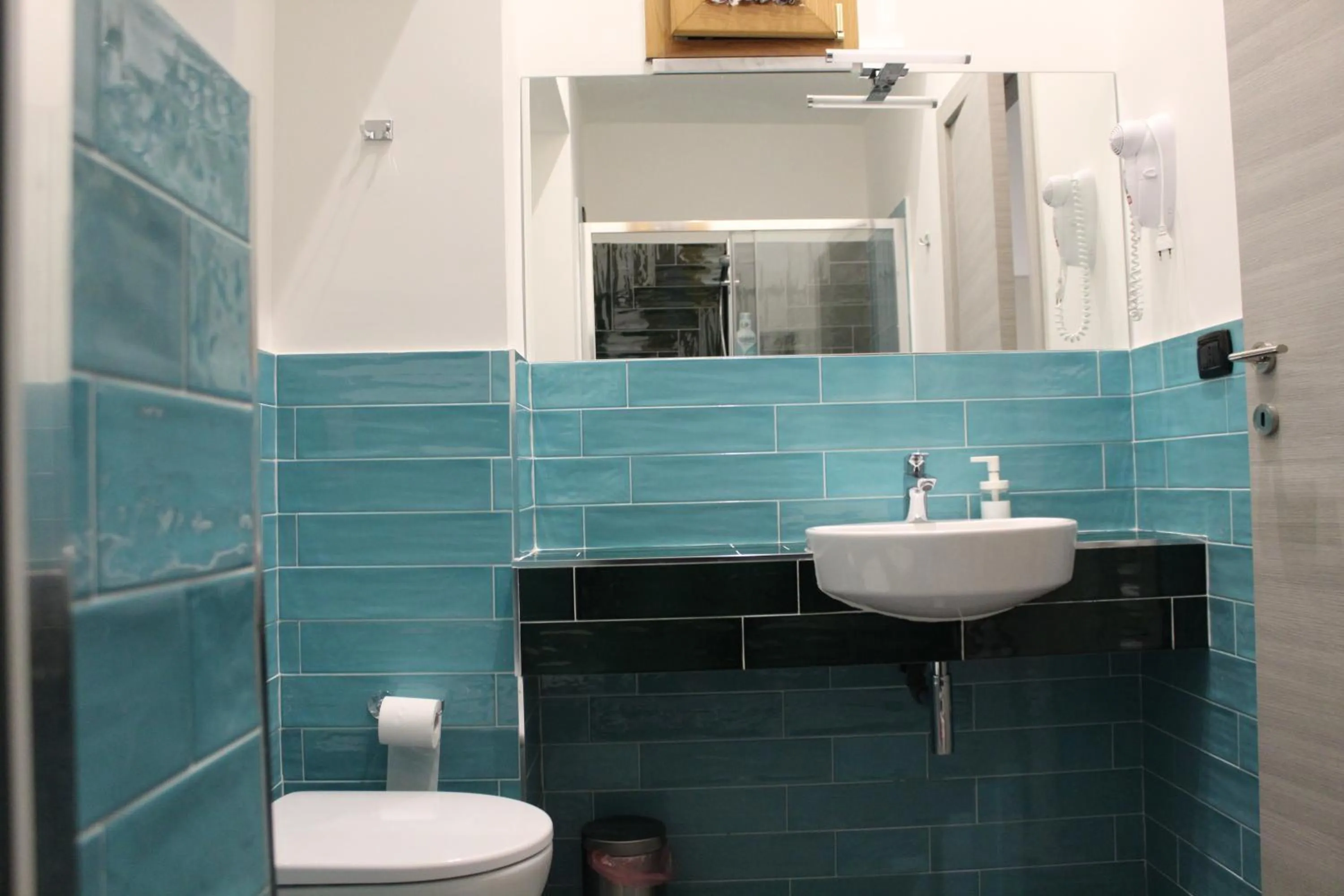 Bathroom in Donna Lena Relais Napoli