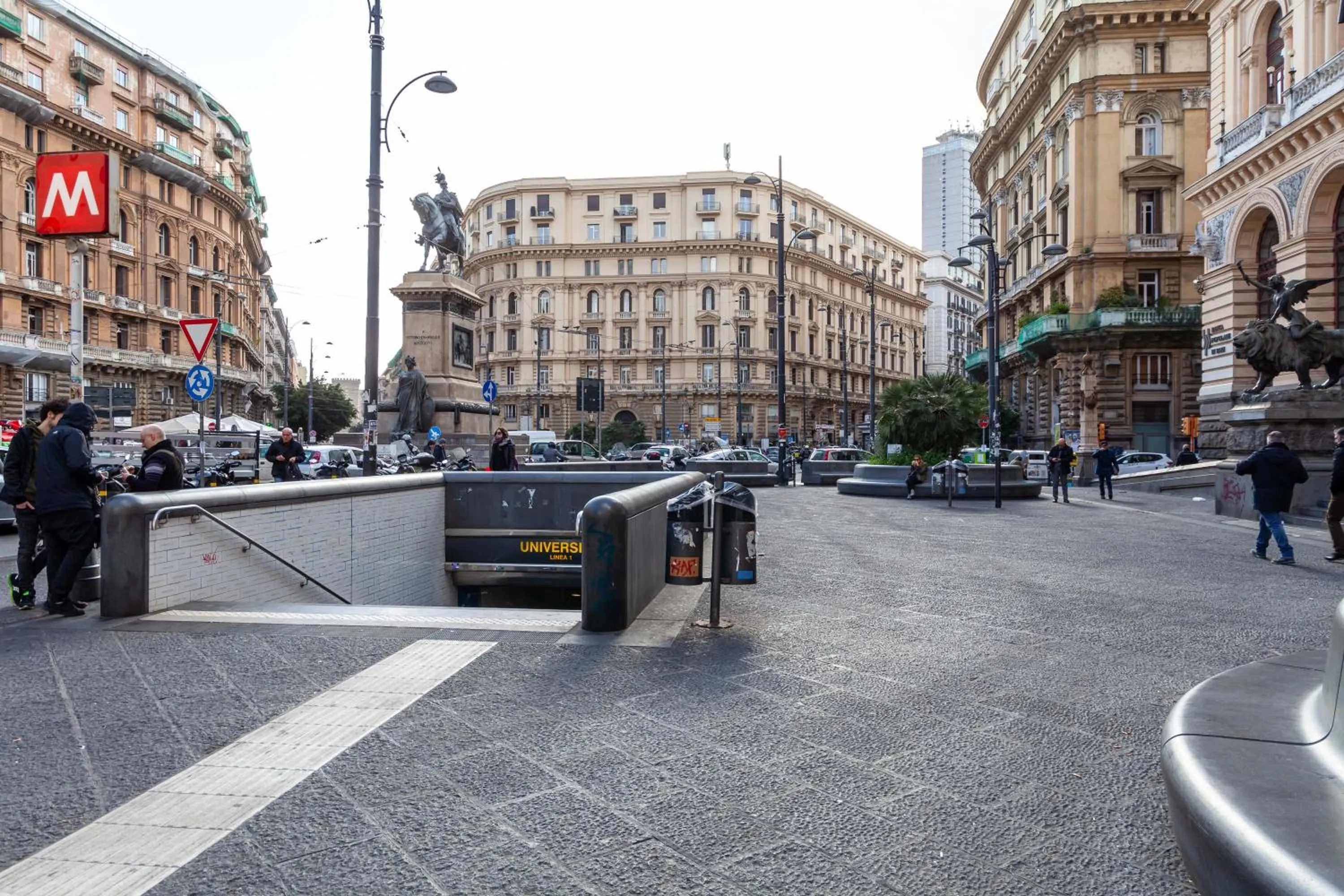Street view in Donna Lena Relais Napoli